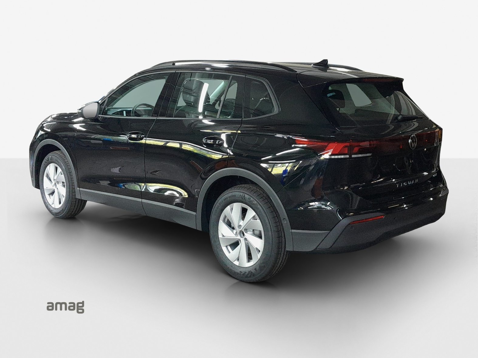 VW Tiguan Trend, Petrol, New car, Automatic - 3