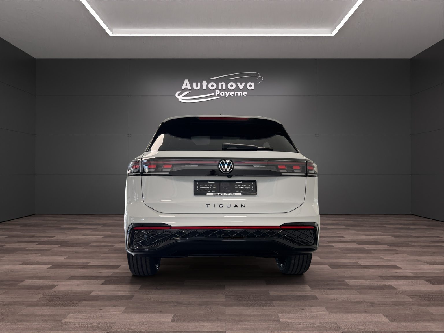 VW Tiguan R-Line UNITED, Hybride Integrale Benzina/Elettrica, Auto nuove, Automatico - 5