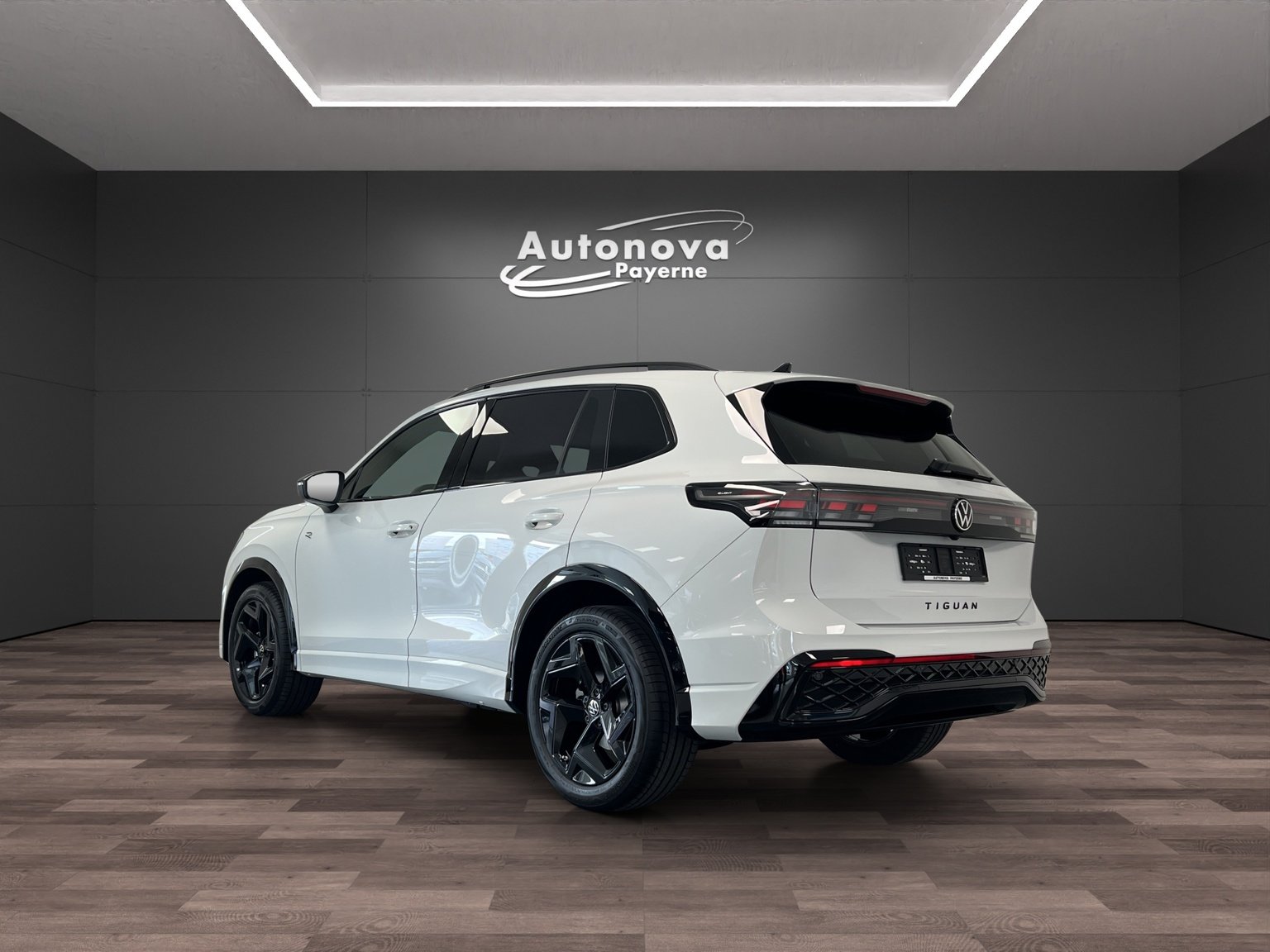 VW Tiguan 1.5 TSI evo2 mHEV R-Line DSG, Hybride Leggero Benzina/Elettrica, Auto nuove, Automatico - 4