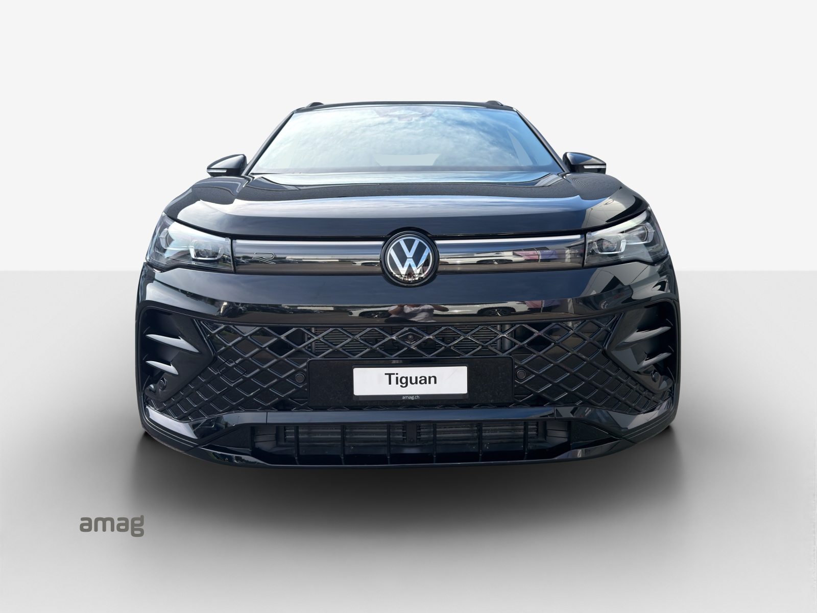 VW Tiguan R-Line, Petrol, New car, Automatic - 7