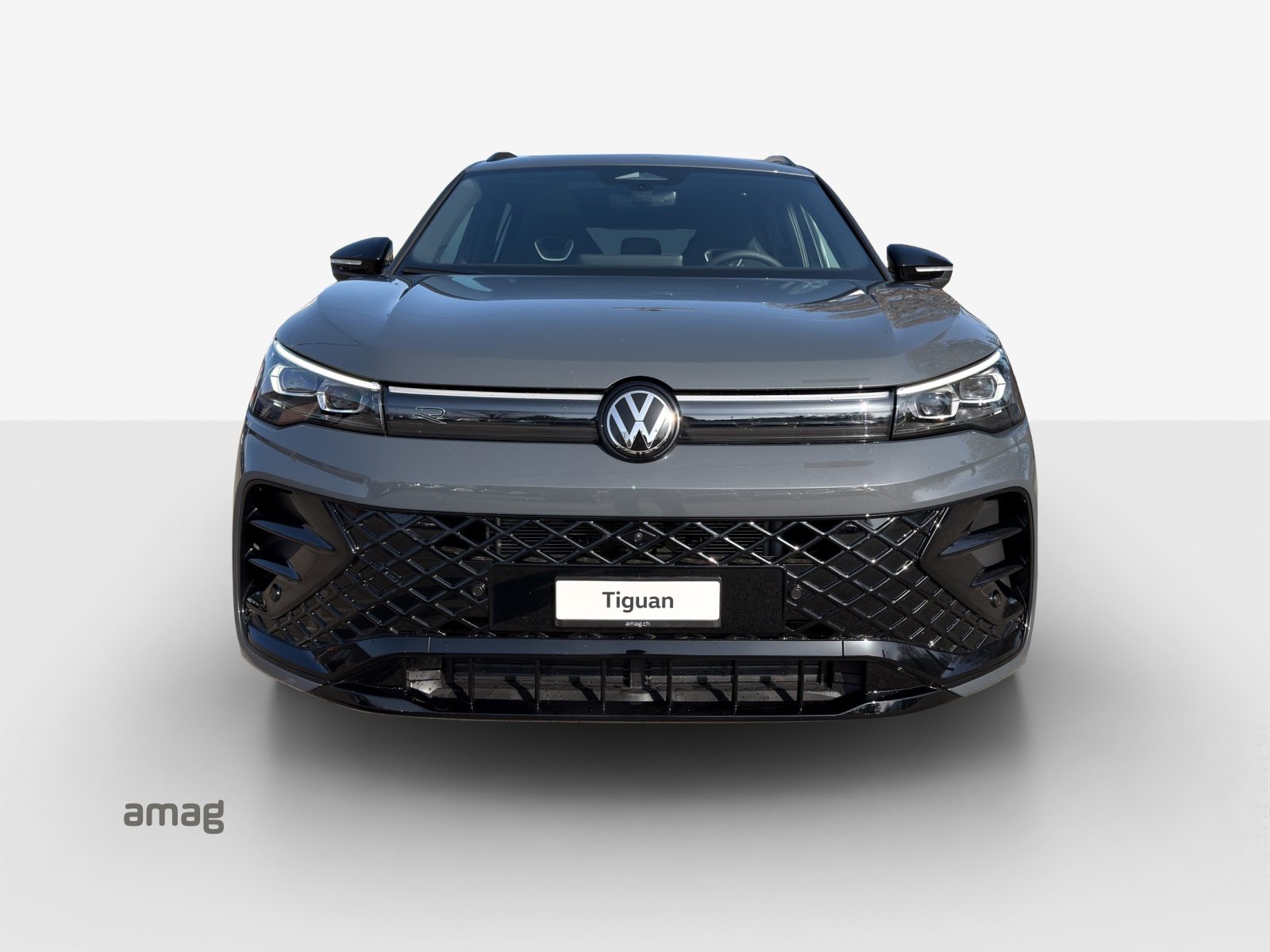 VW Tiguan R-Line, Petrol, New car, Automatic - 7