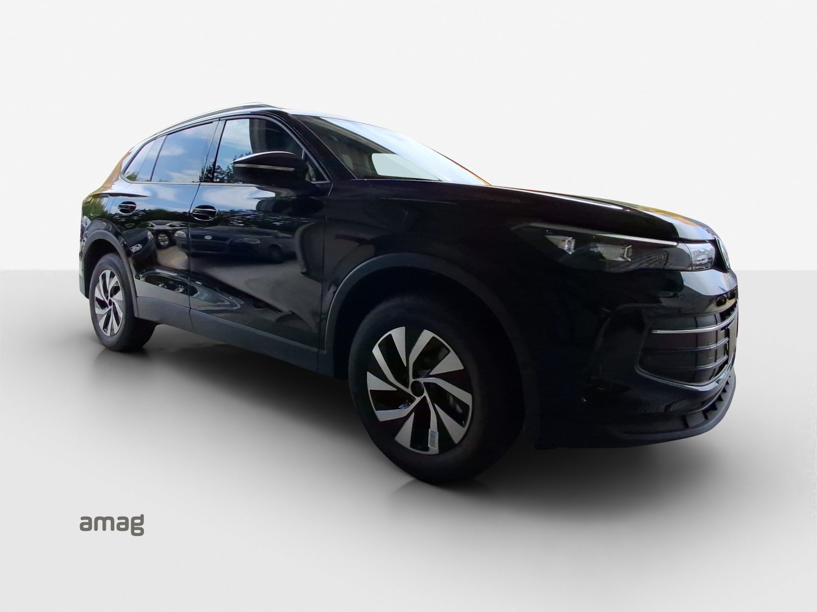 VW Tiguan UNITED, Petrol, New car, Automatic - 6