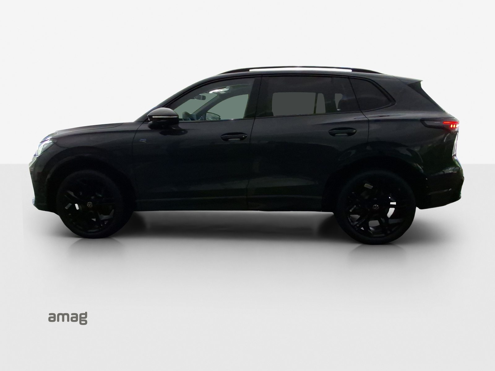 VW Tiguan R-Line UNITED, Diesel, New car, Automatic - 2