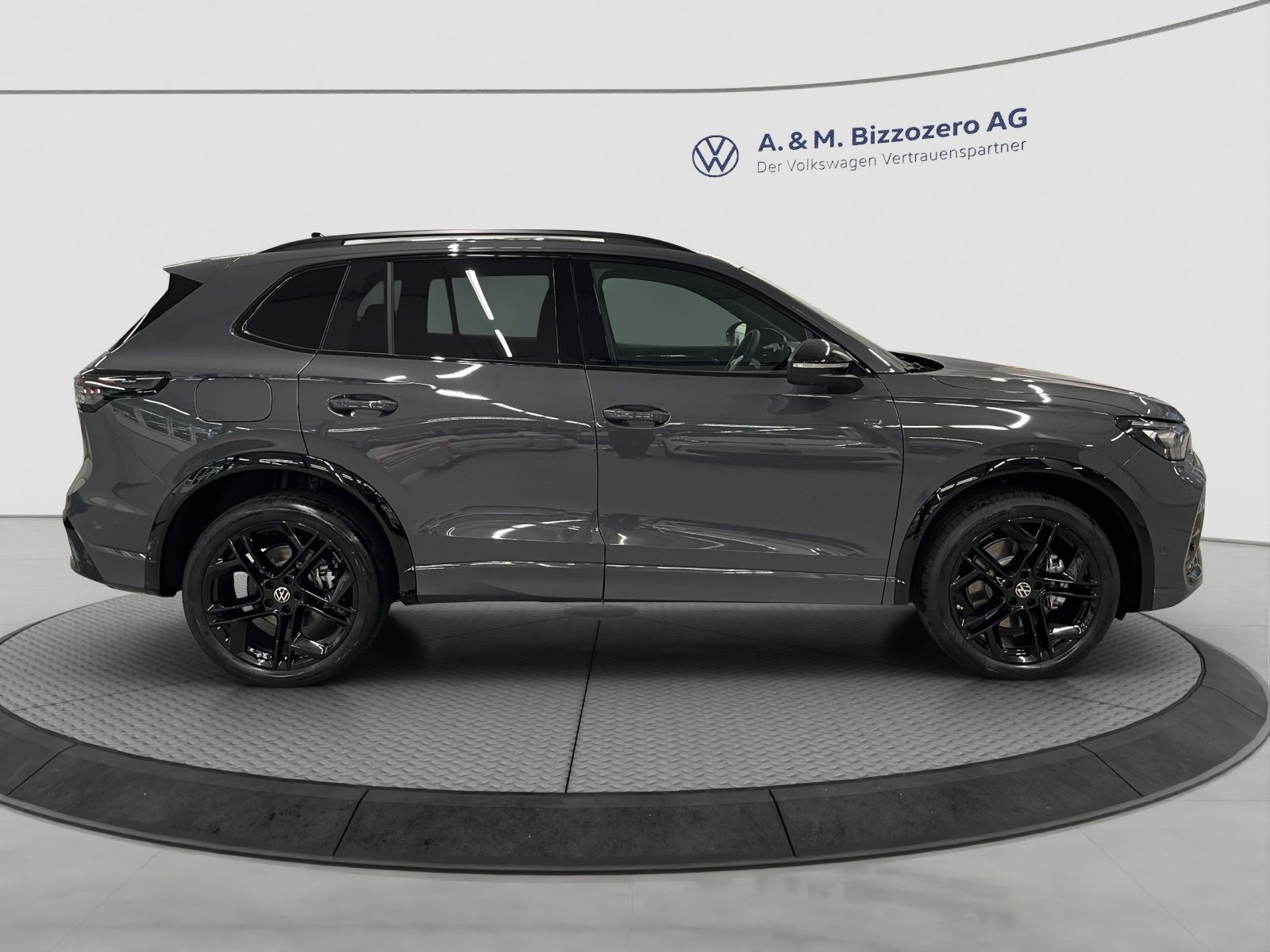 VW Tiguan R-Line UNITED, Voll-Hybrid Benzin/Elektro, Neuwagen, Automatik - 6