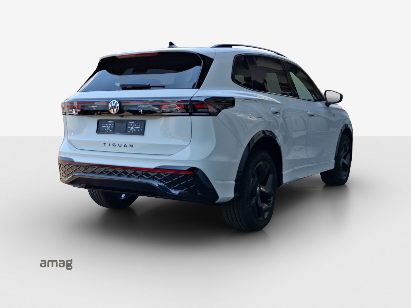 VW Tiguan R-Line, Petrol, New car, Automatic - 5