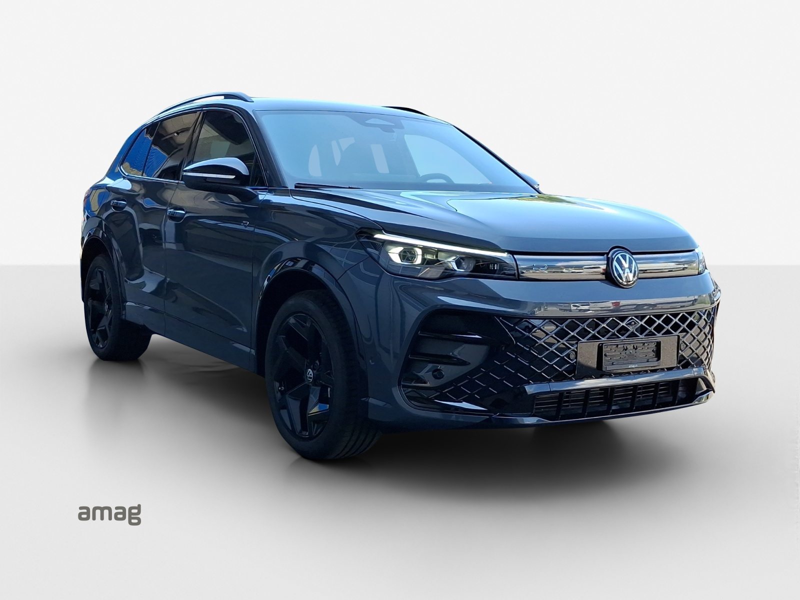 VW Tiguan R-Line, Petrol, New car, Automatic - 6