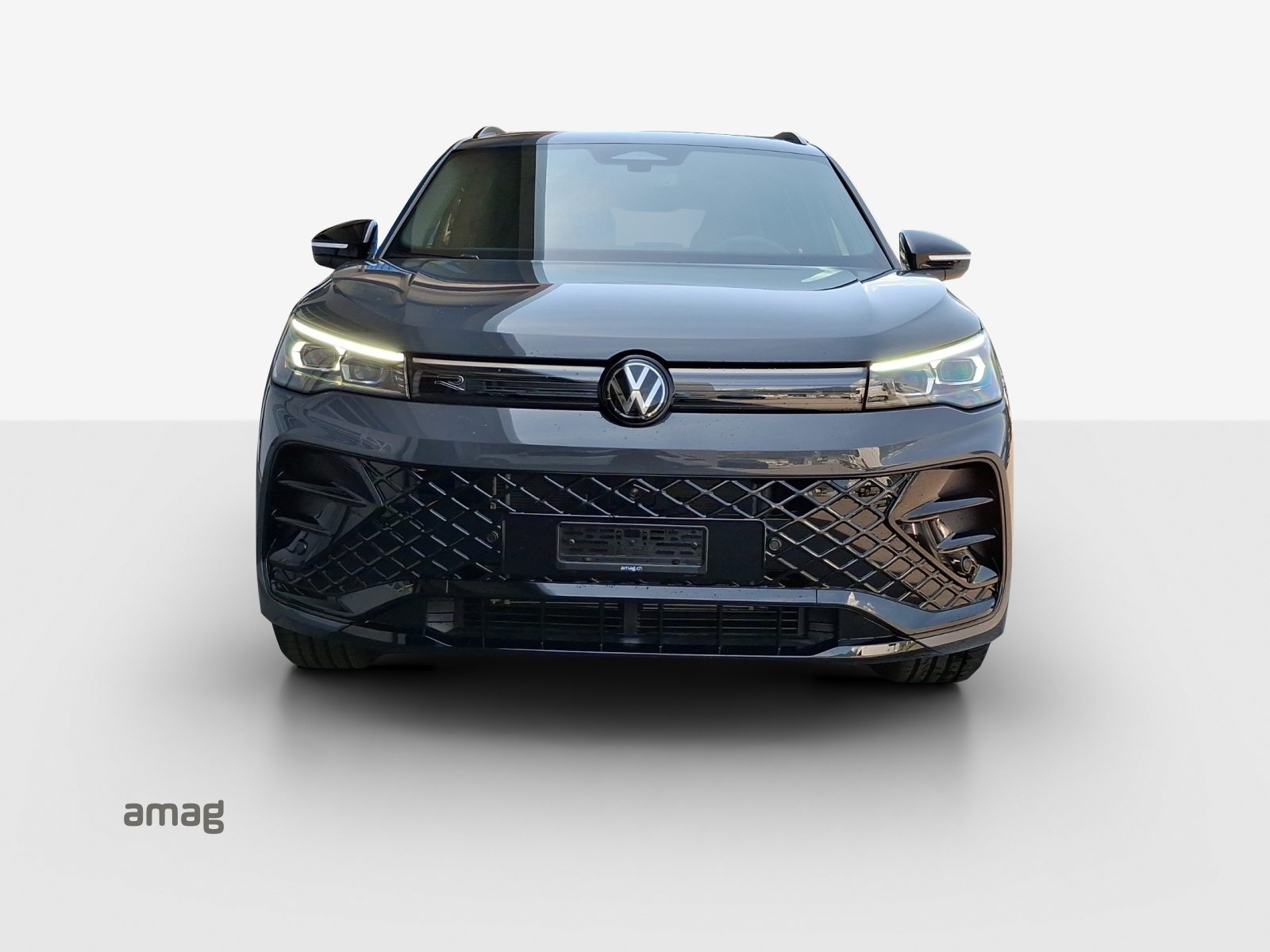 VW Tiguan R-Line, Petrol, New car, Automatic - 7