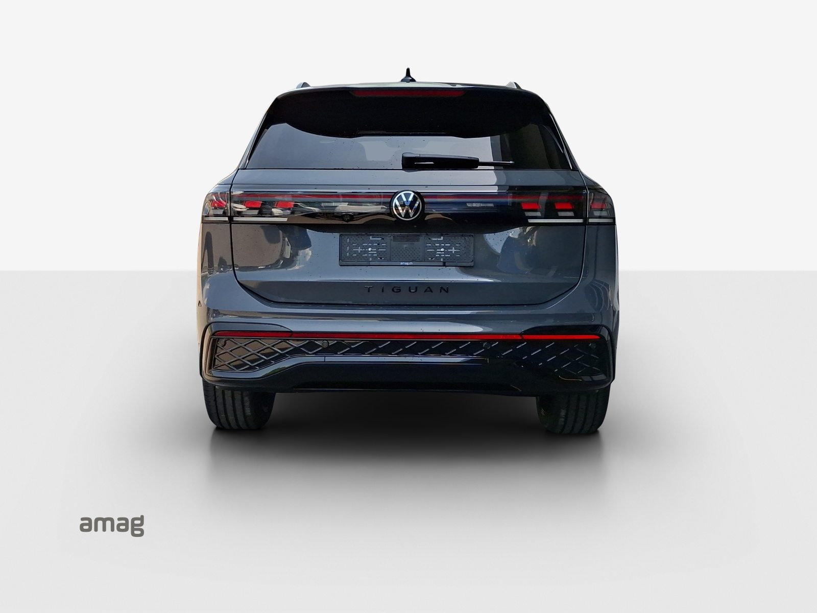 VW Tiguan R-Line, Petrol, New car, Automatic - 4