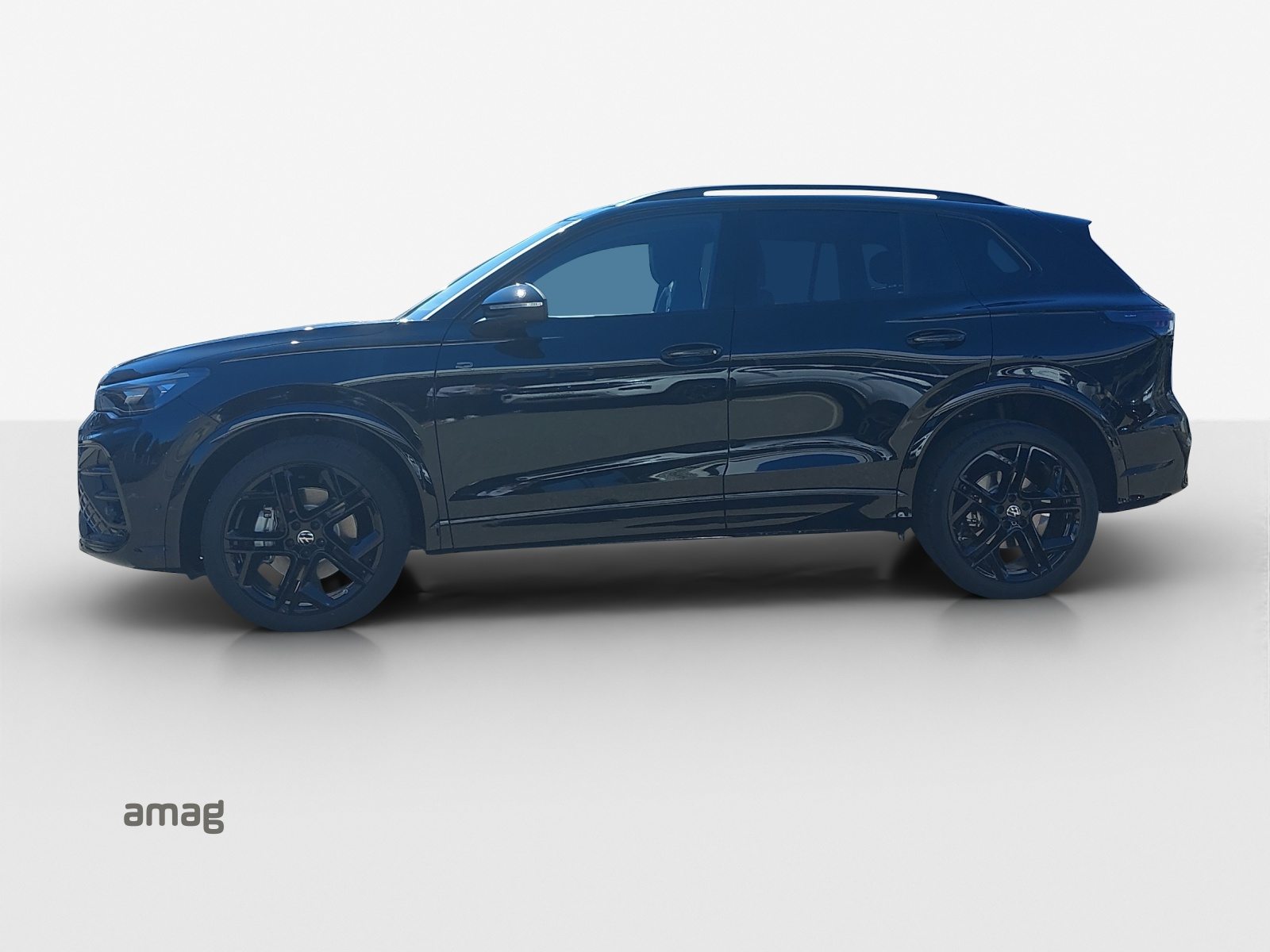 VW Tiguan R-Line Plus, Petrol, New car, Automatic - 2