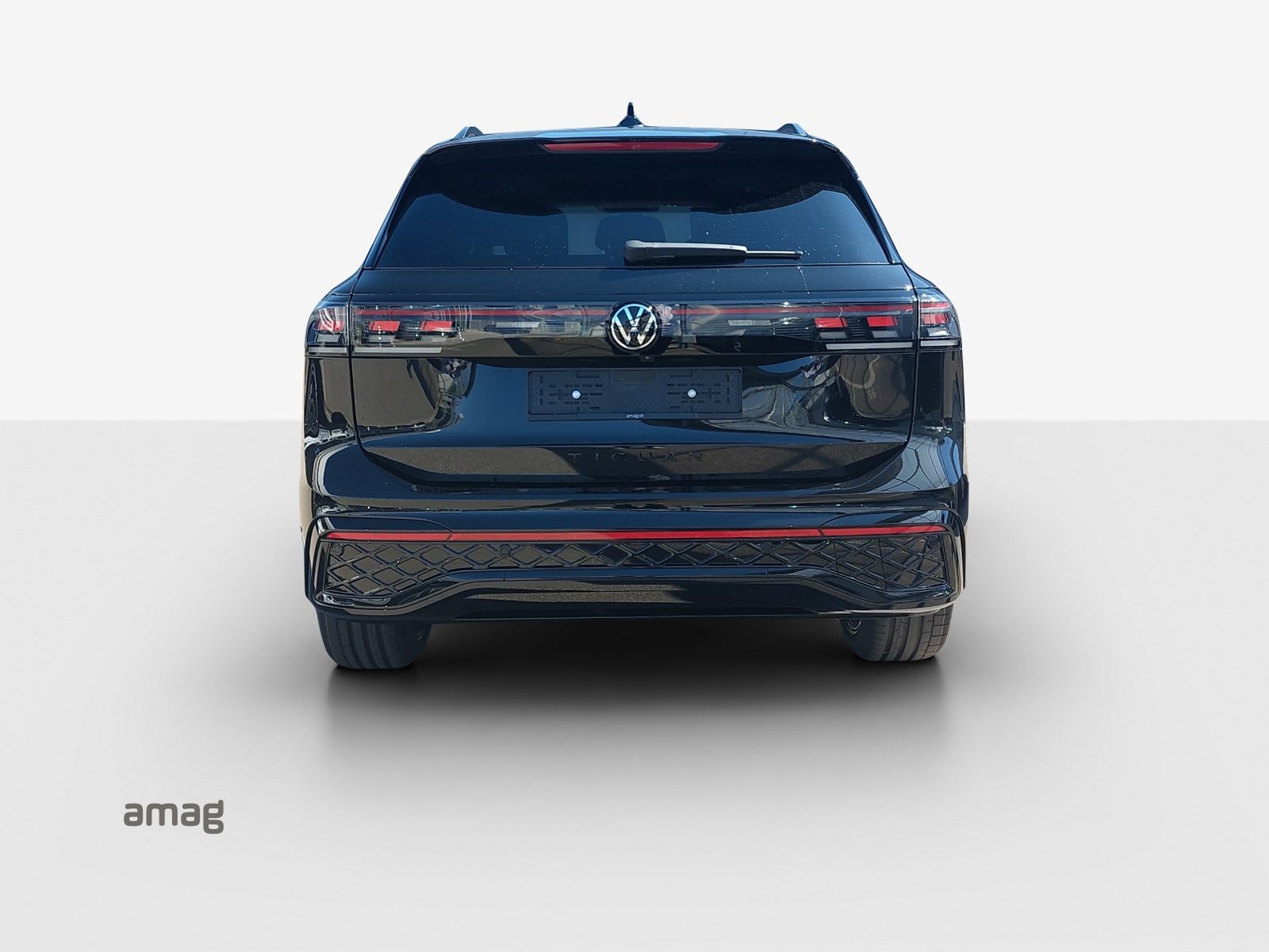 VW Tiguan R-Line Plus, Petrol, New car, Automatic - 4