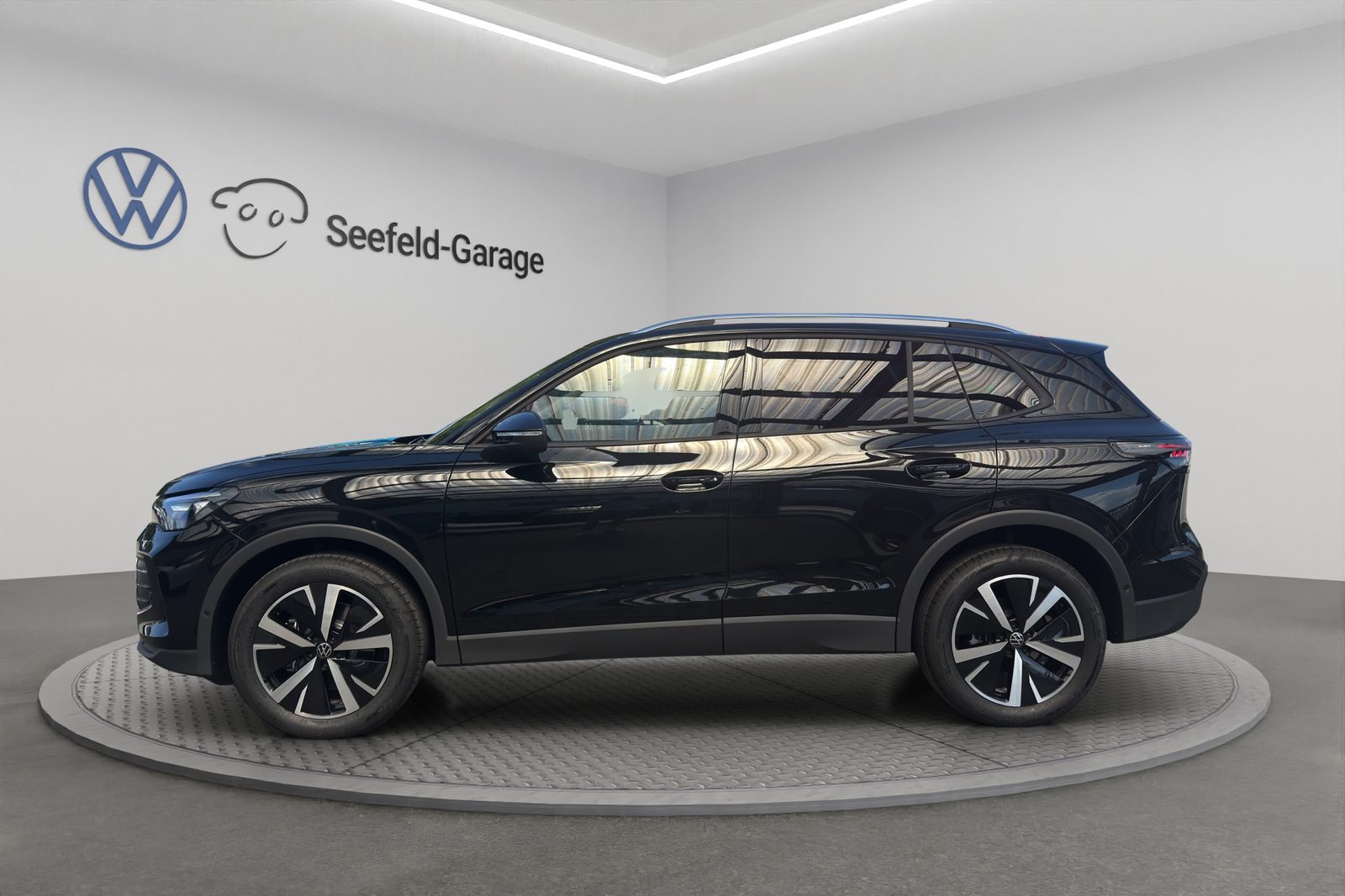 VW Tiguan UNITED, Benzin, Neuwagen, Automatik - 3