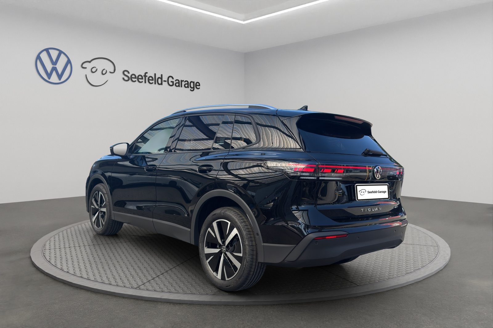 VW Tiguan UNITED, Benzin, Neuwagen, Automatik - 4