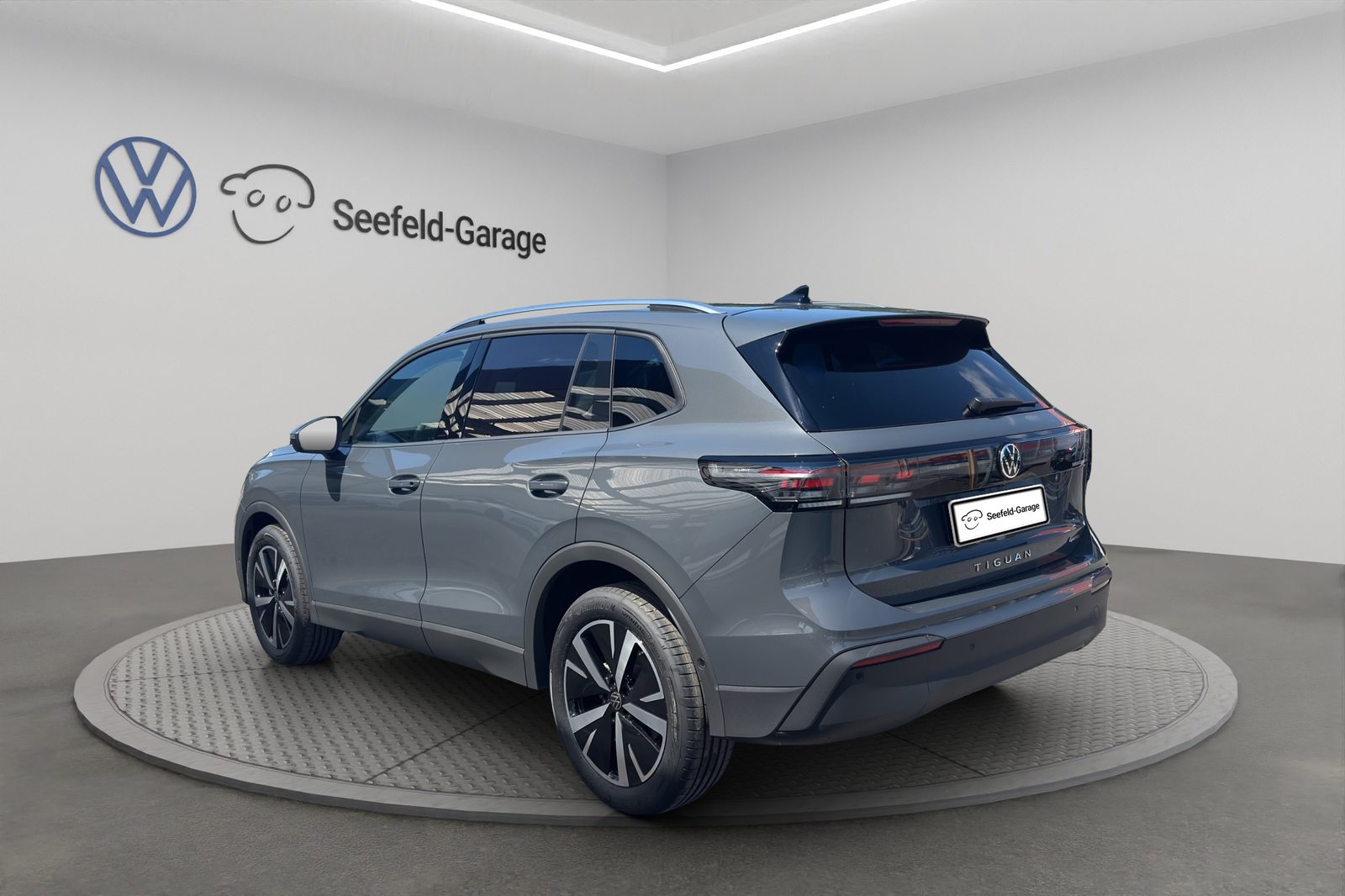 VW Tiguan UNITED, Benzin, Neuwagen, Automatik - 4