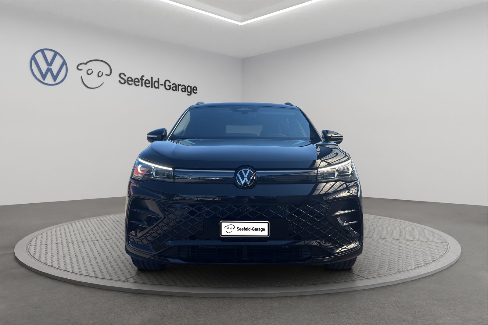 VW Tiguan R-Line, Benzin, Neuwagen, Automatik - 2