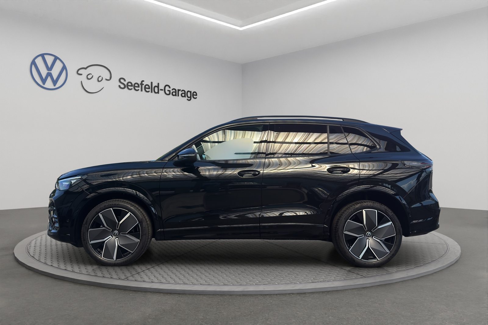VW Tiguan R-Line, Benzin, Neuwagen, Automatik - 3