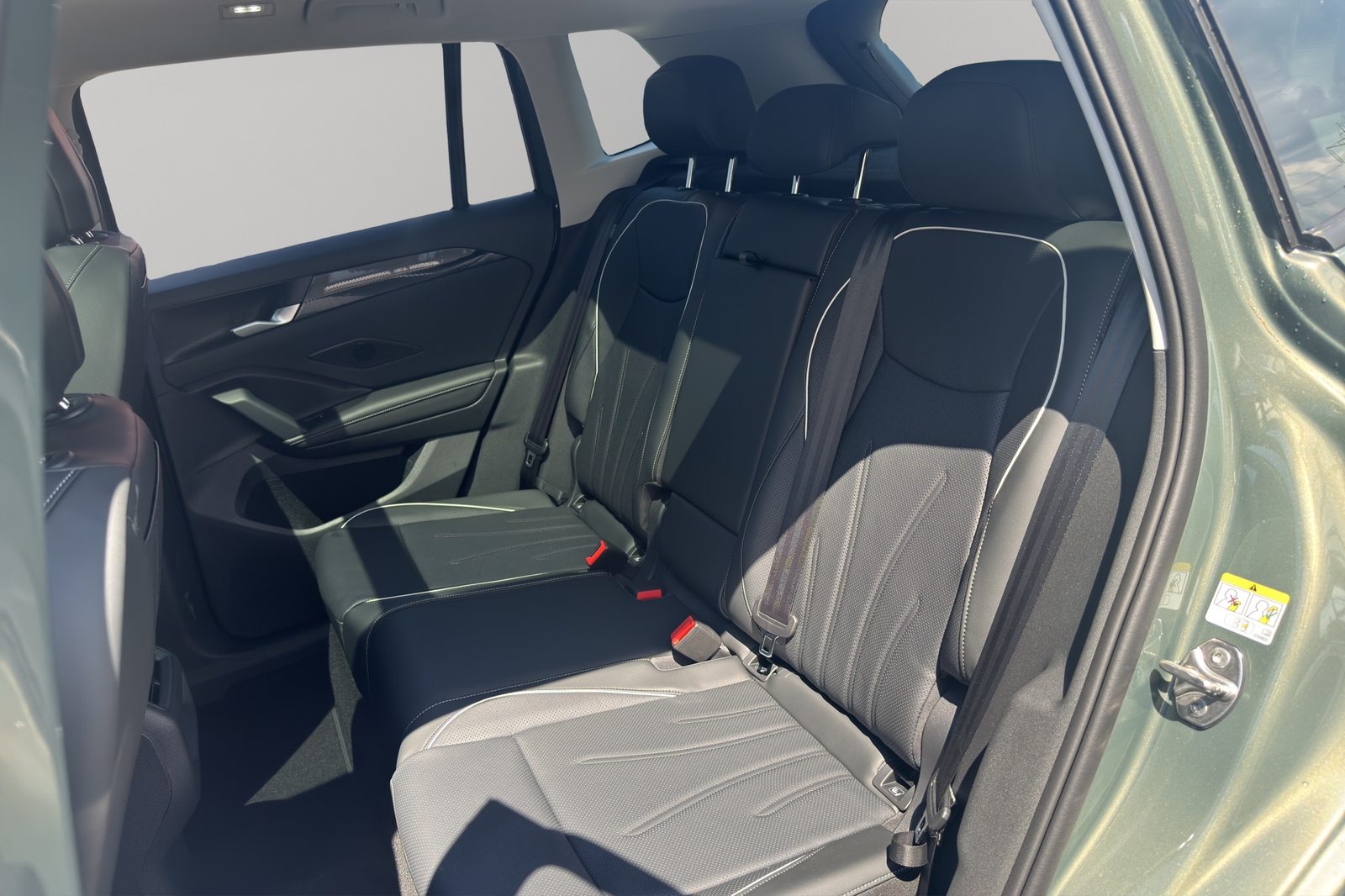 VW Tiguan UNITED, Benzin, Neuwagen, Automatik - 7