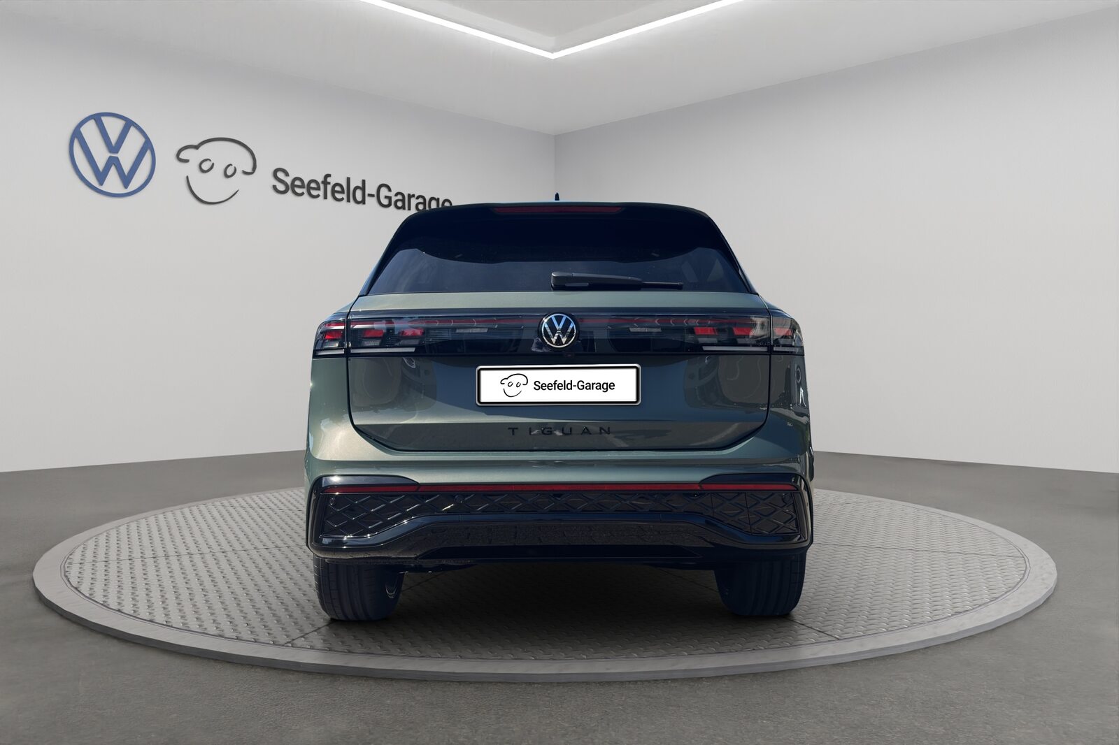 VW Tiguan R-Line Plus, Petrol, New car, Automatic - 5