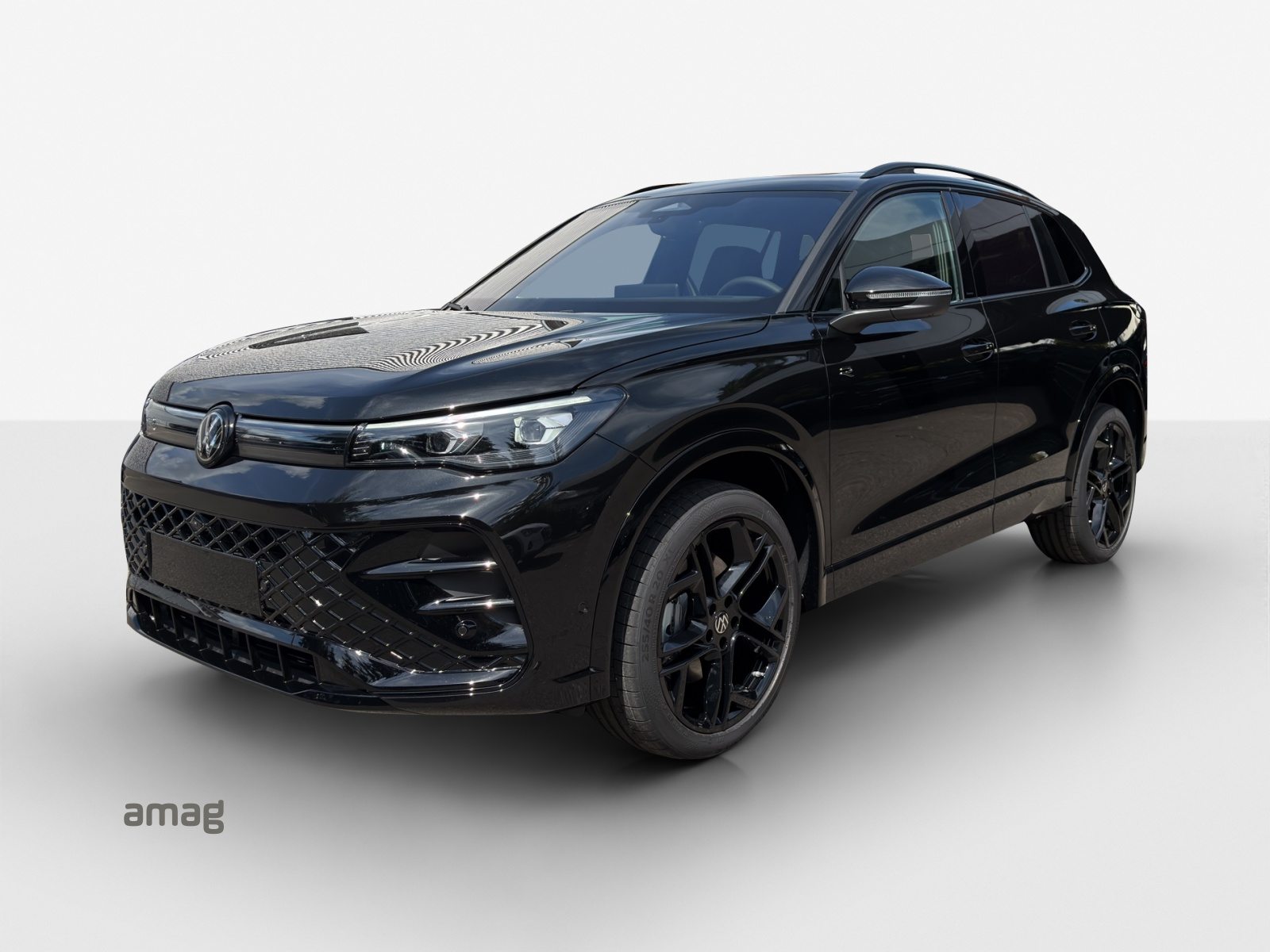 VW Tiguan R-Line Plus