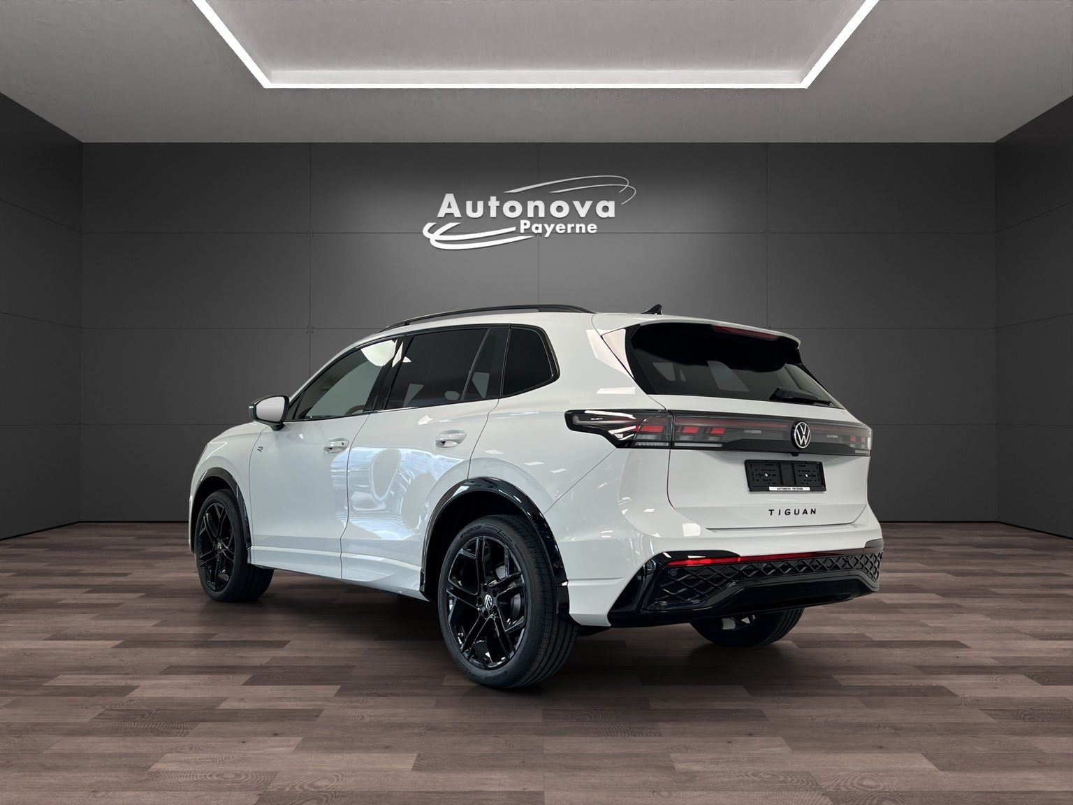 VW Tiguan R-Line, Benzin, Neuwagen, Automatik - 4