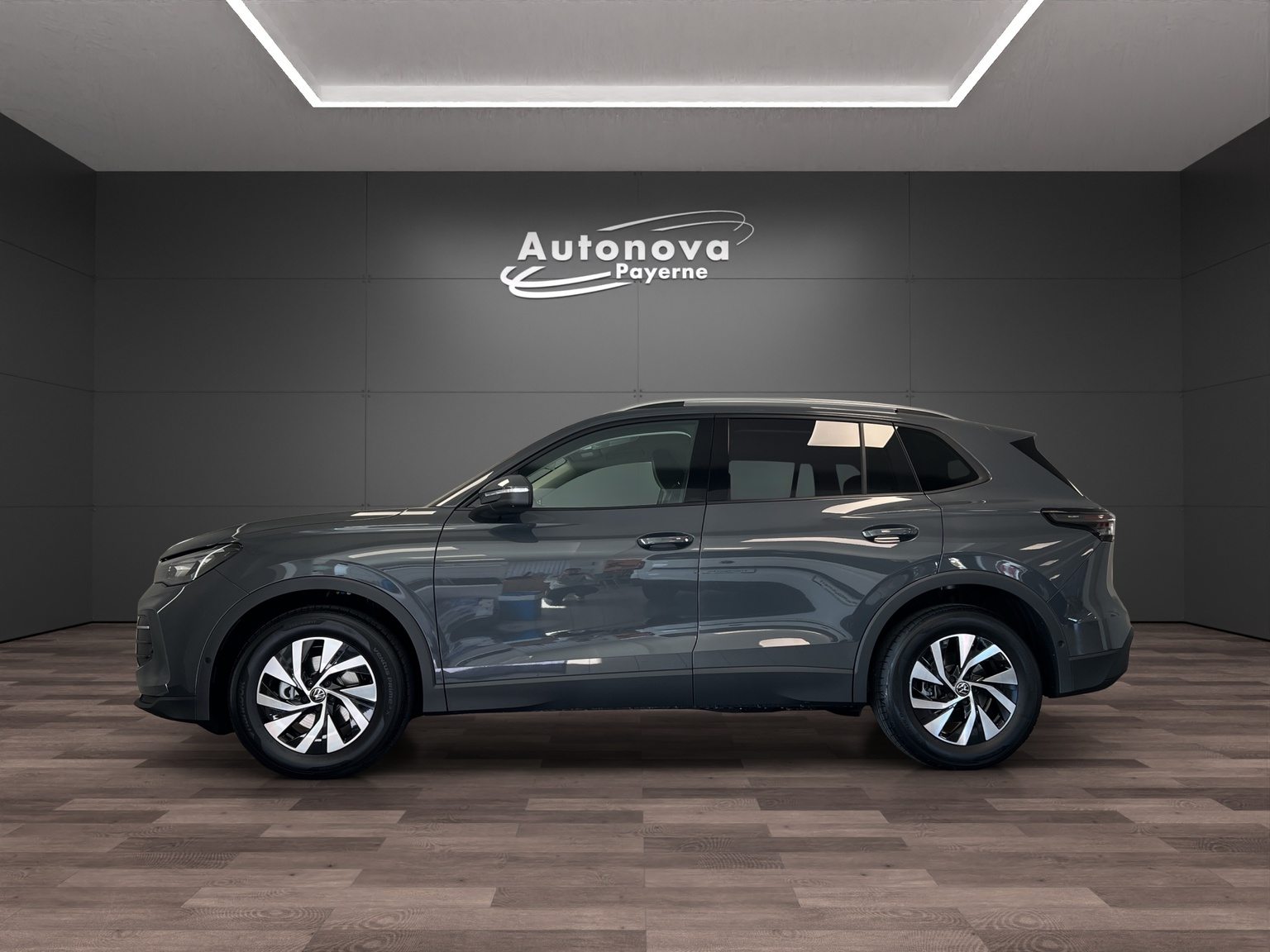 VW Tiguan UNITED, Benzin, Neuwagen, Automatik - 3