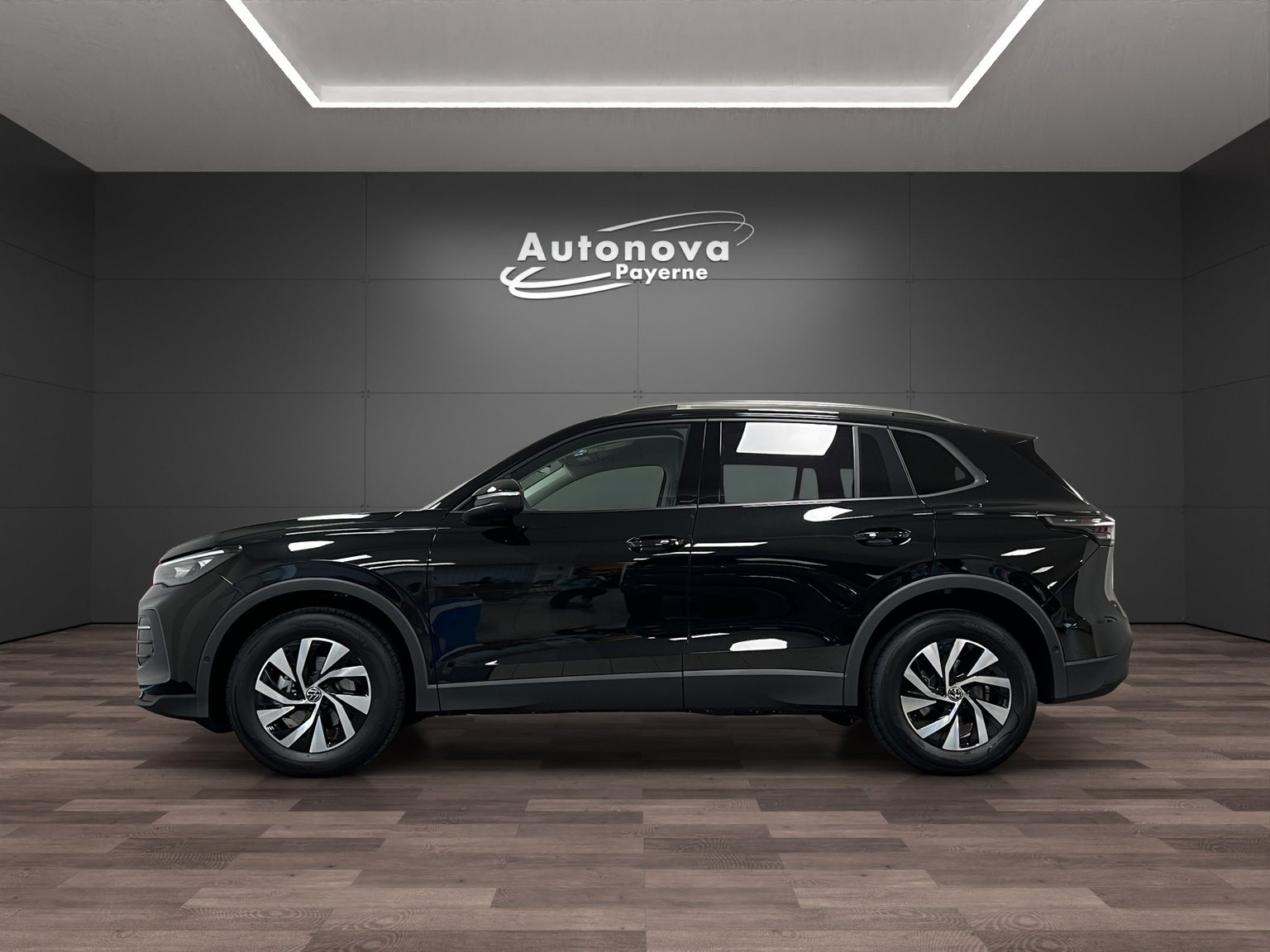 VW Tiguan UNITED, Benzin, Neuwagen, Automatik - 3