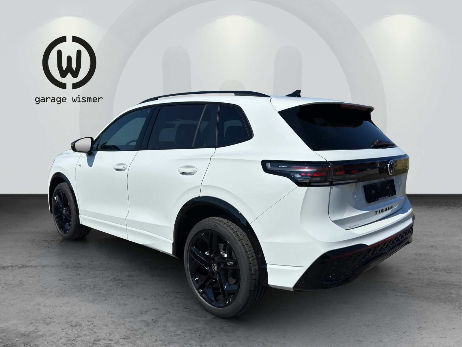 VW Tiguan R-Line Plus, Petrol, New car, Automatic - 4
