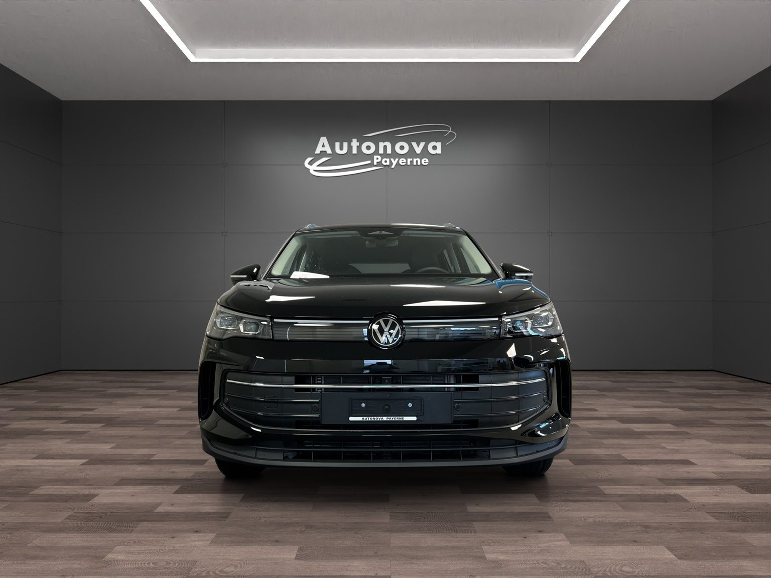 VW Tiguan UNITED, Benzina, Auto nuove, Automatico - 2