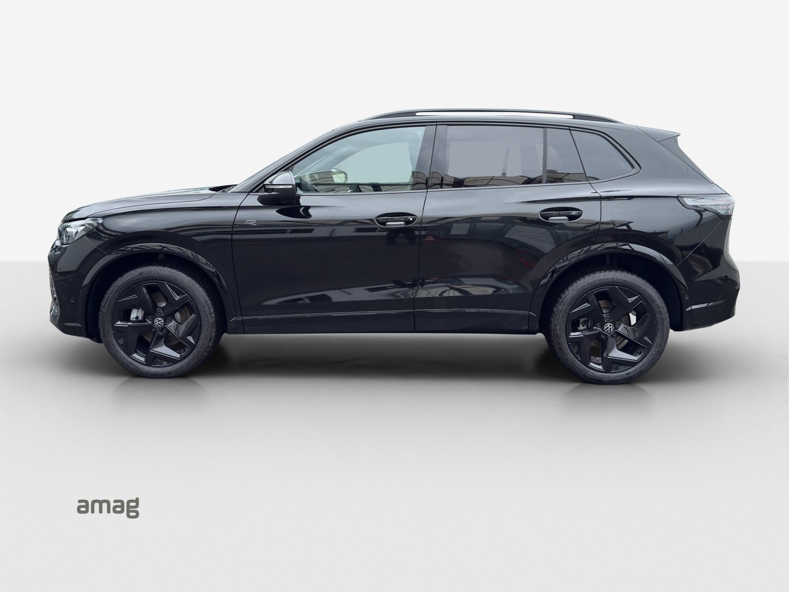 VW Tiguan R-Line, Petrol, New car, Automatic - 2