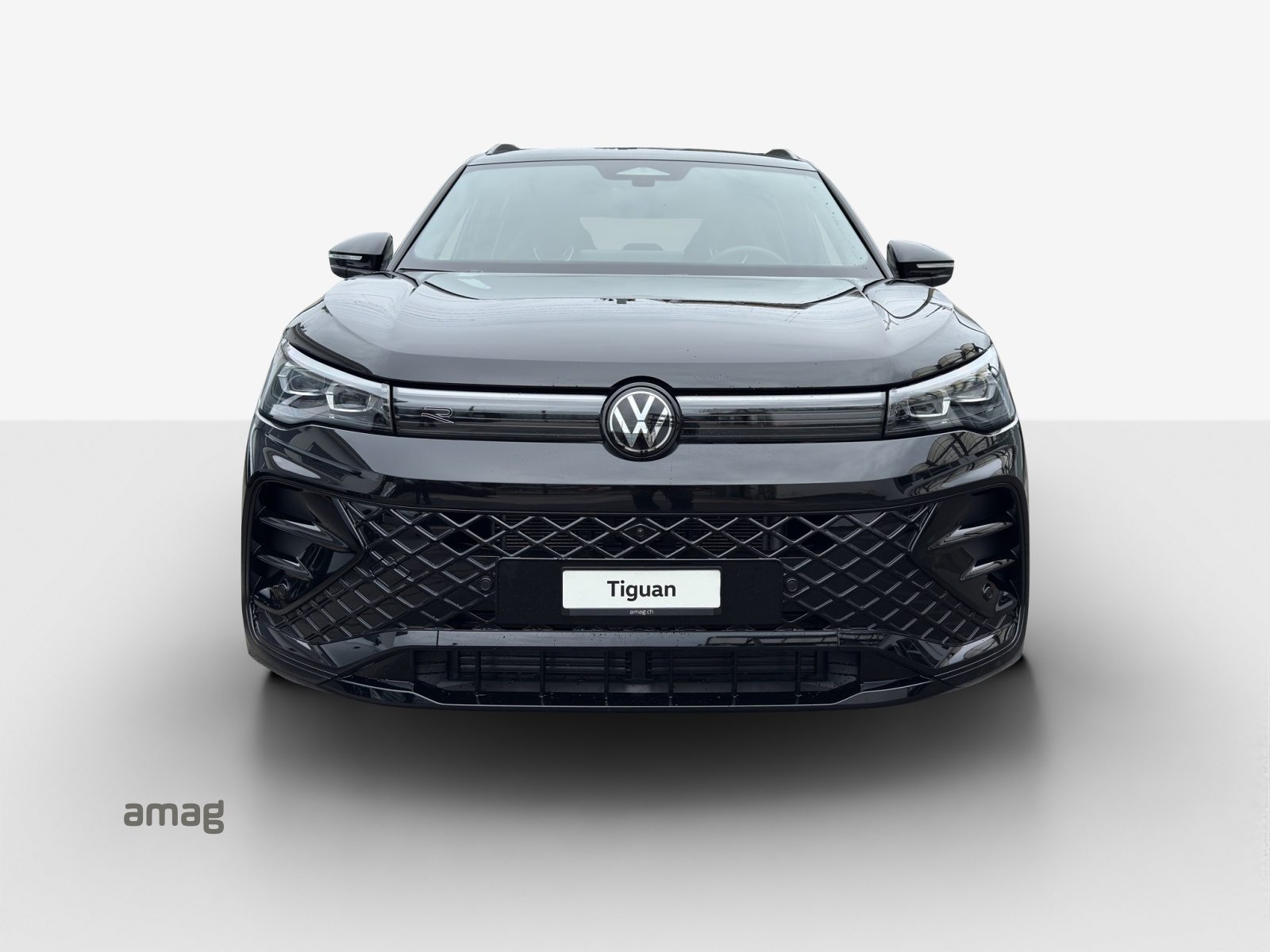 VW Tiguan R-Line, Petrol, New car, Automatic - 7
