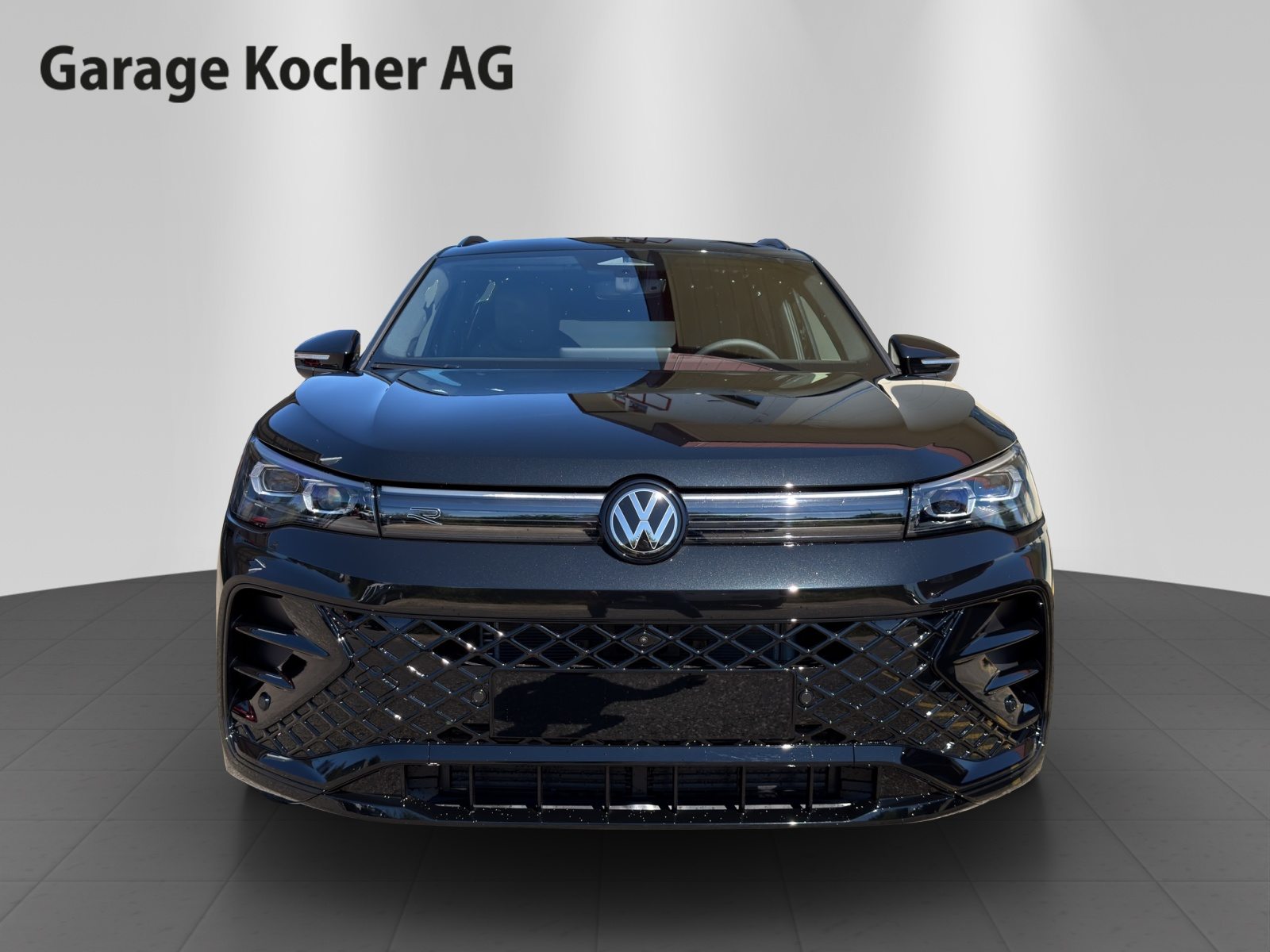 VW Tiguan R-Line UNITED, Benzina, Auto nuove, Automatico - 2