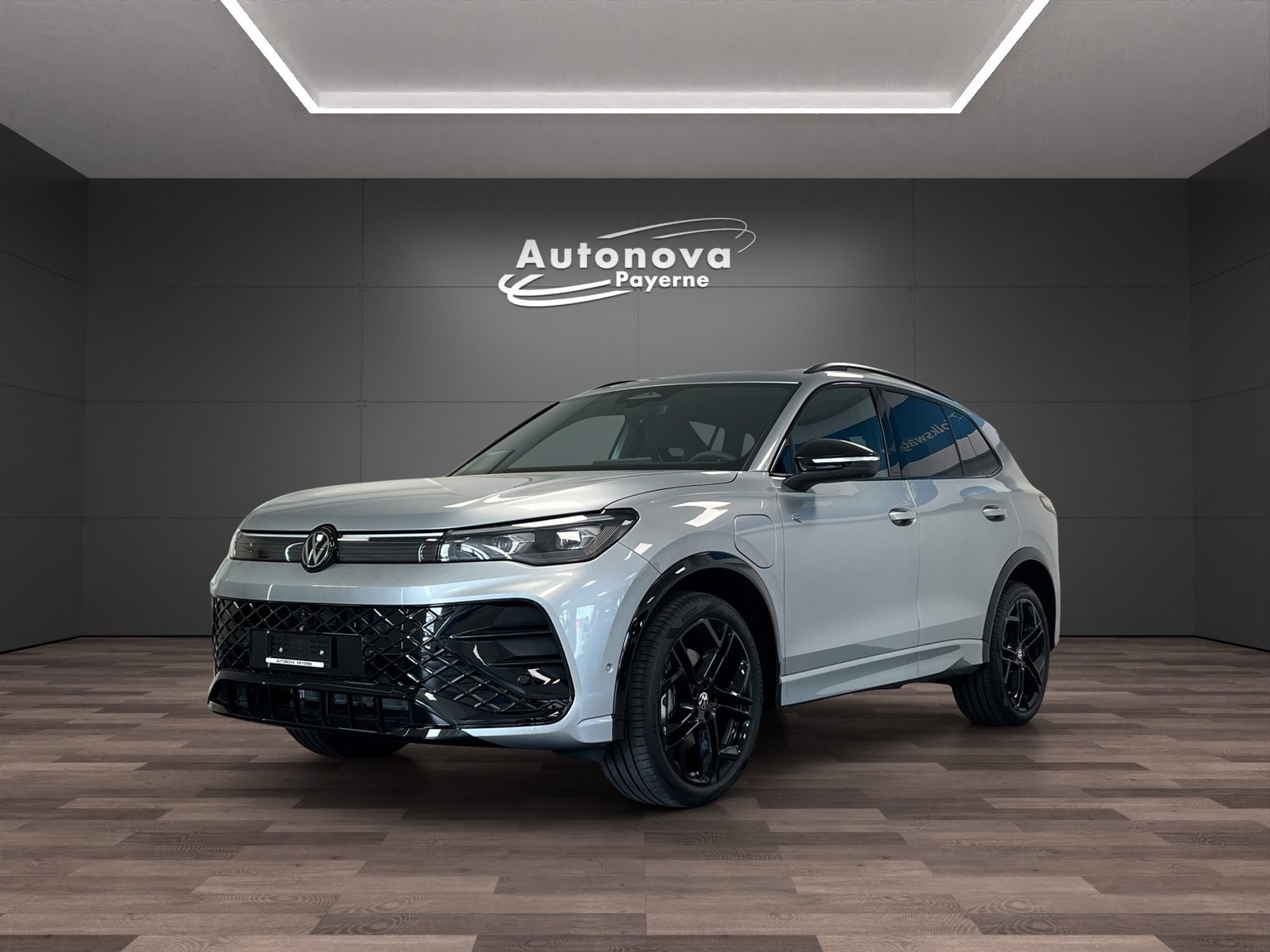 VW Tiguan R-Line