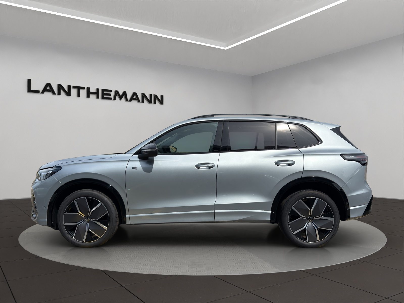 VW Tiguan R-Line, Essence, Voiture nouvelle, Automatique - 2