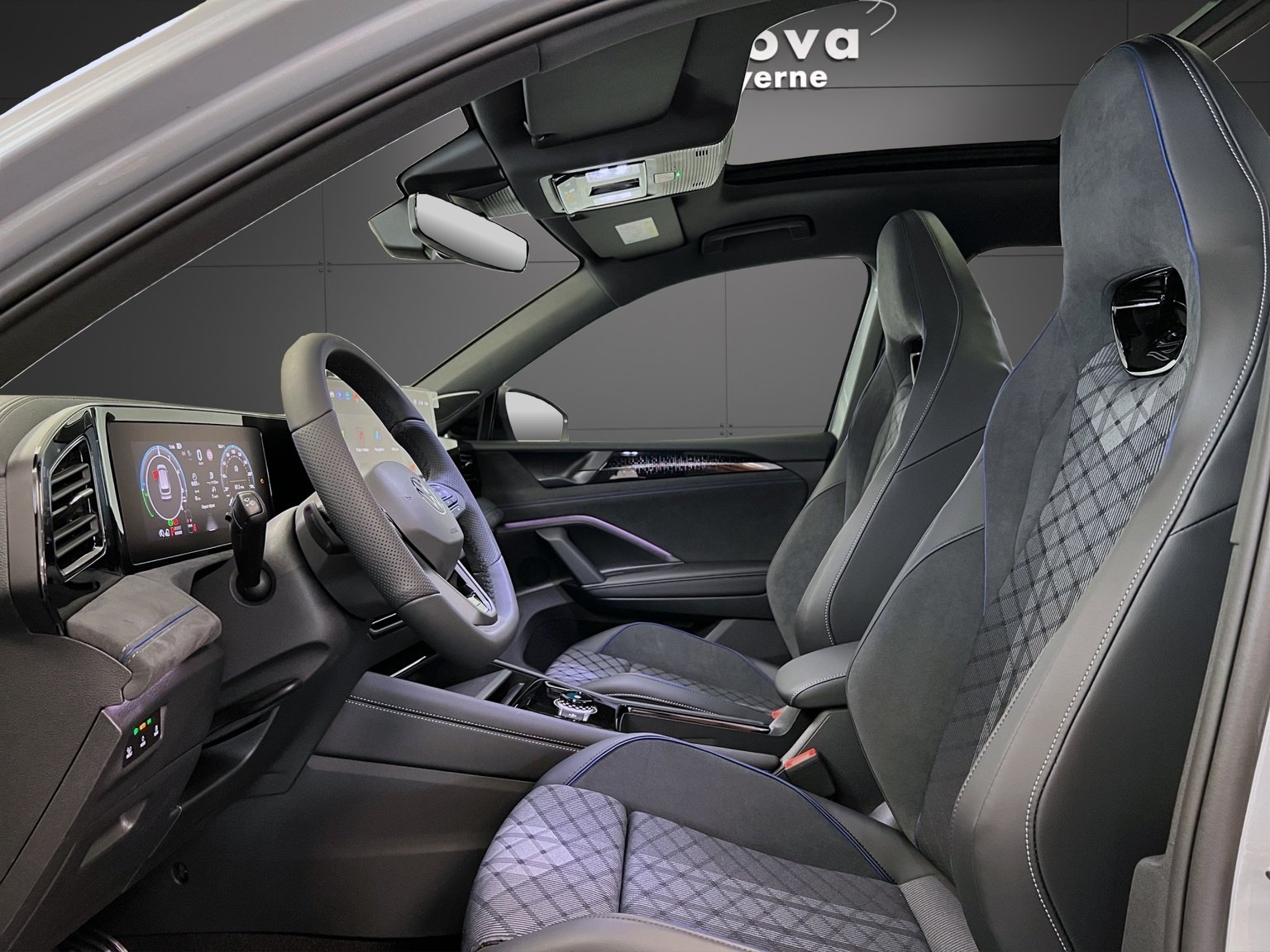 VW Tiguan 1.5 TSI evo2 eHybrid R-Line DSG, Hybride Rechargeable Essence/Électricité, Voiture nouvelle, Automatique - 5