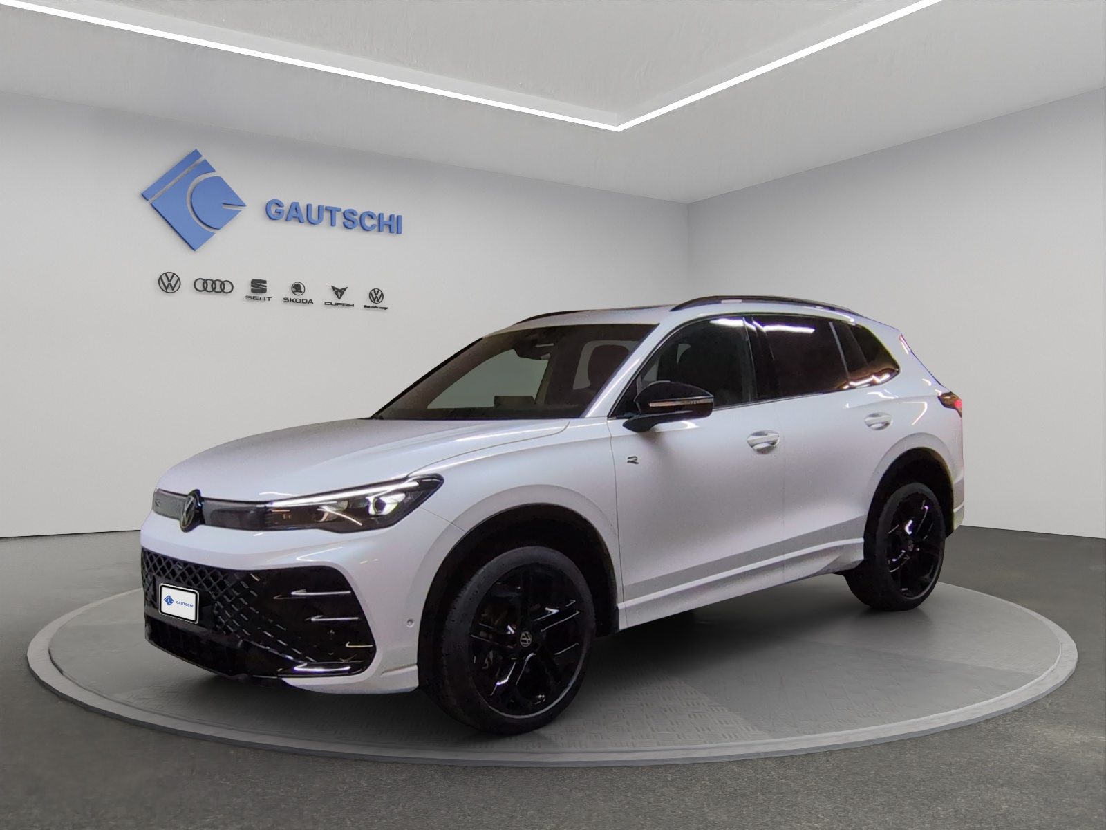VW Tiguan R-Line Plus