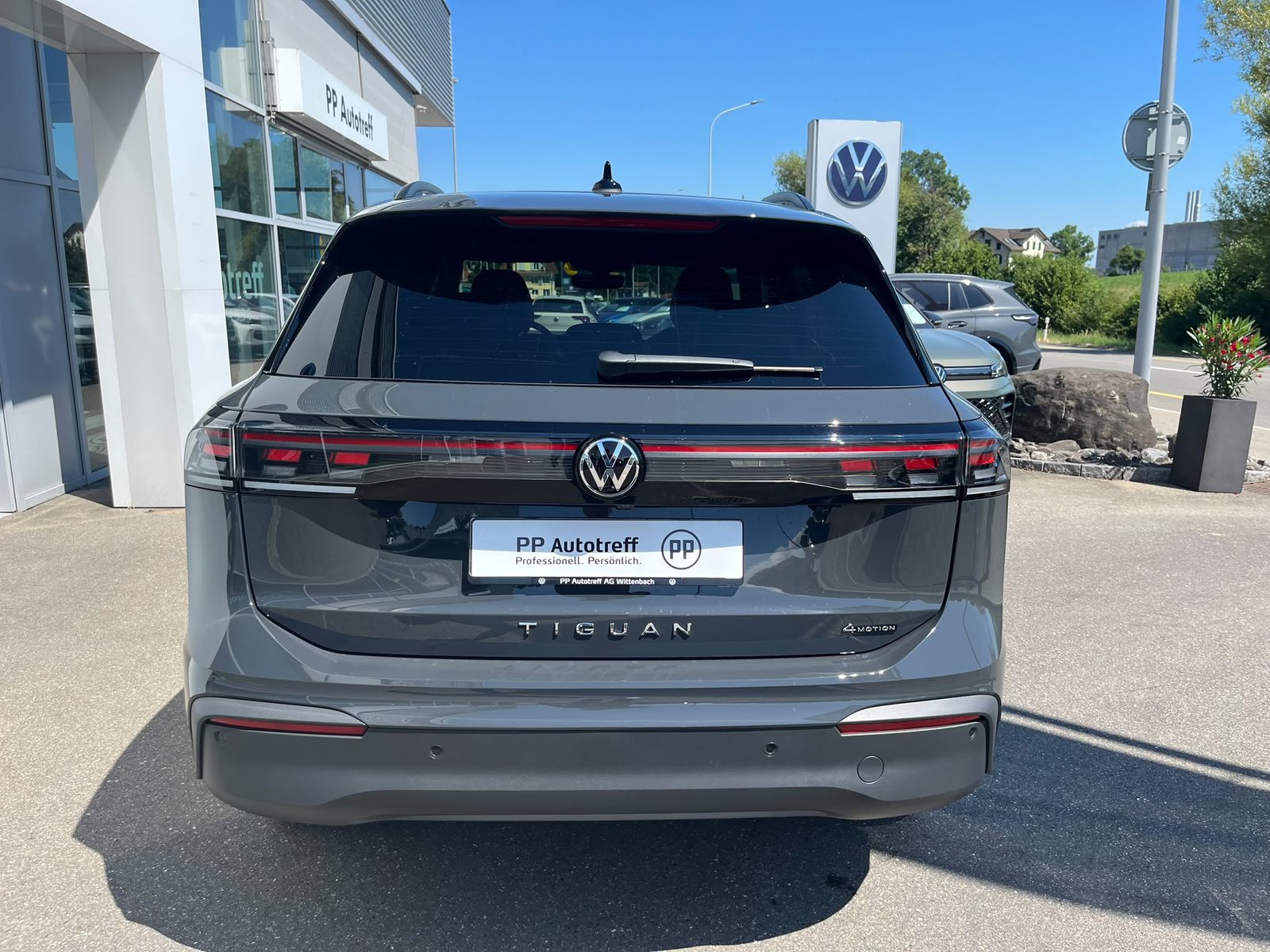 VW Tiguan Life UNITED, Benzin, Neuwagen, Automatik - 4