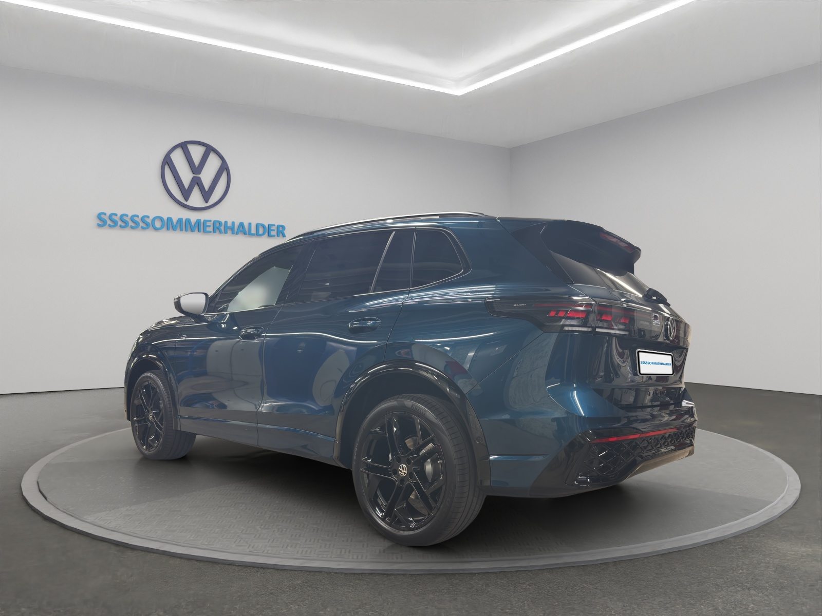 VW Tiguan R-Line UNITED, Petrol, New car, Automatic - 3
