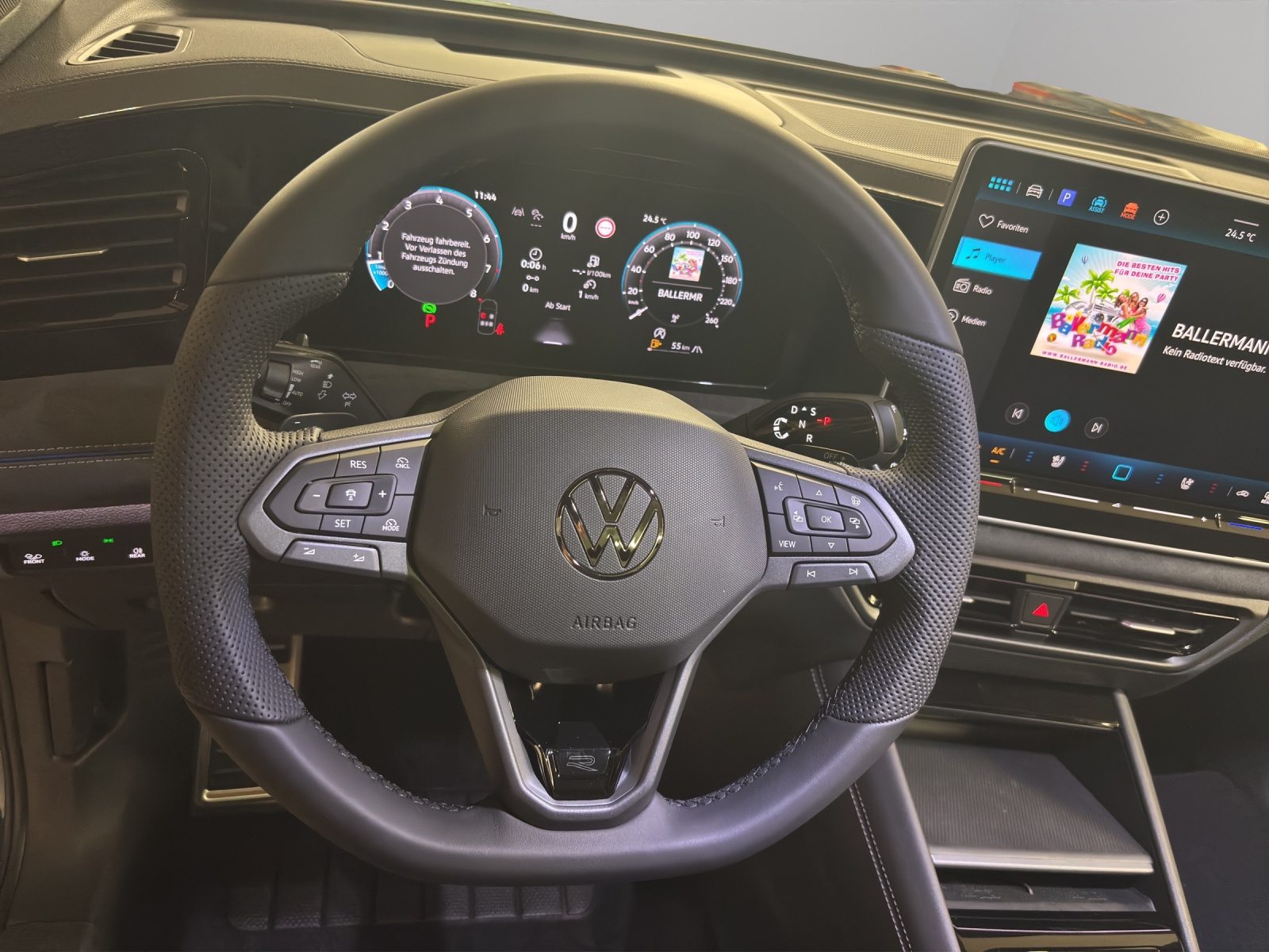 VW Tiguan R-Line UNITED, Petrol, New car, Automatic - 7