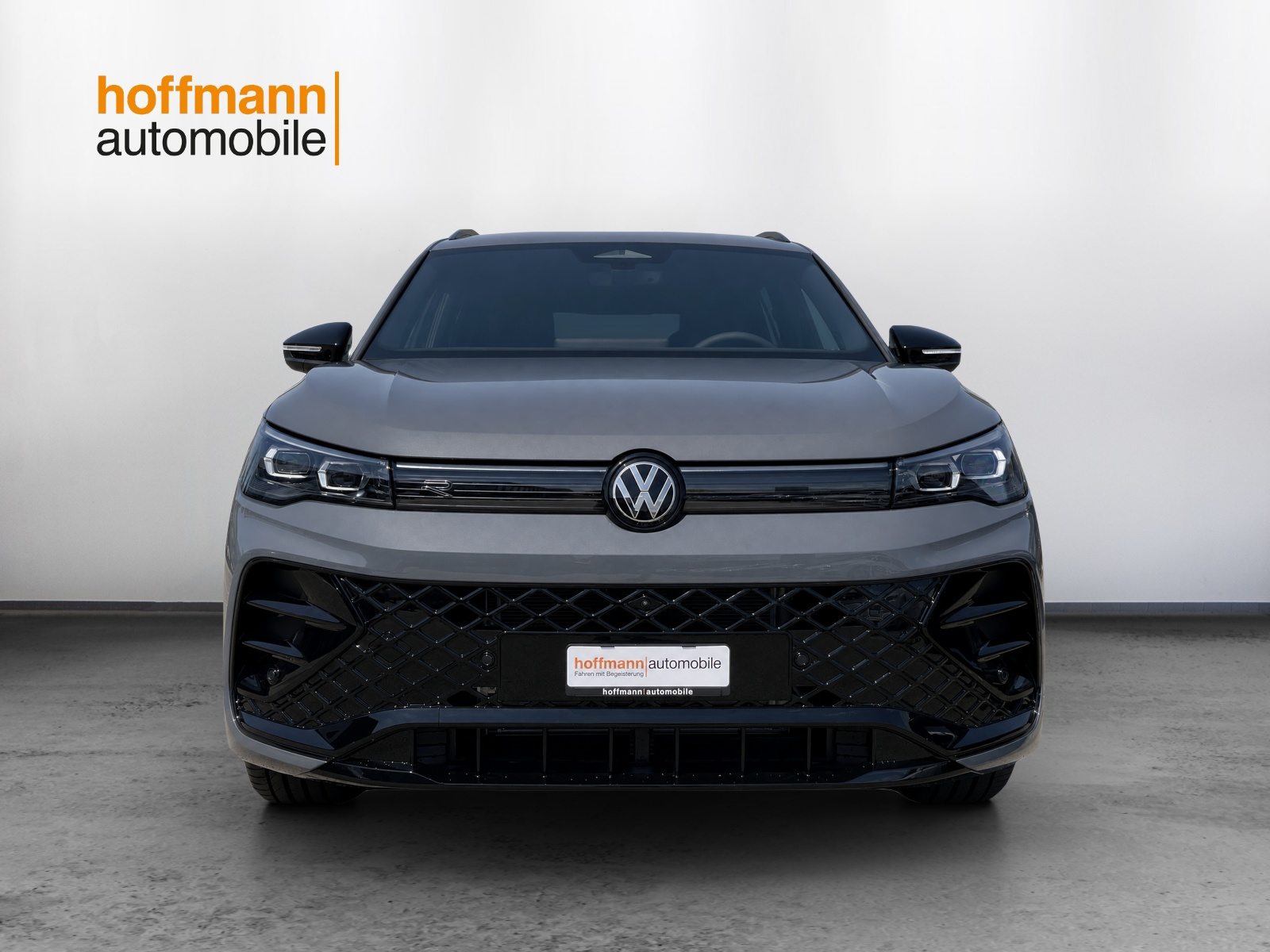 VW Tiguan R-Line UNITED, Full-Hybrid Petrol/Electric, New car, Automatic - 2
