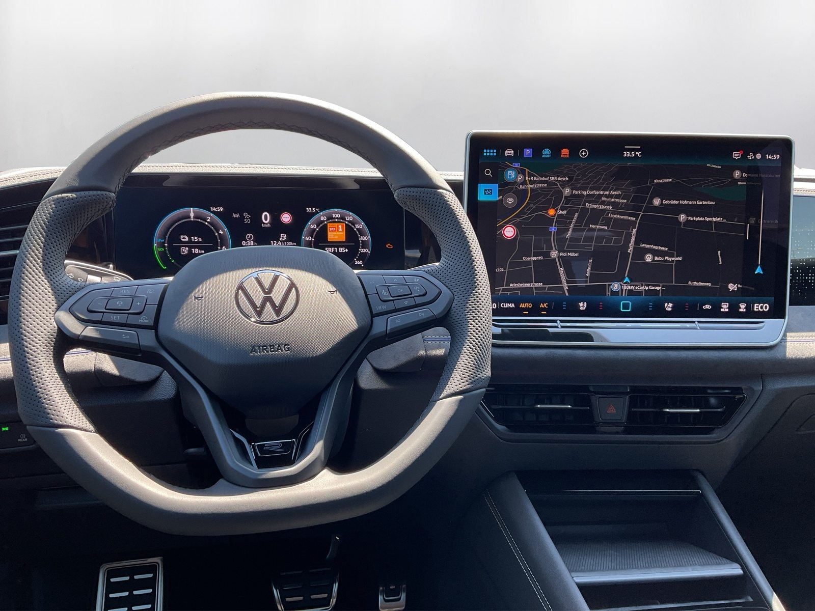 VW Tiguan R-Line UNITED, Full-Hybrid Petrol/Electric, New car, Automatic - 7