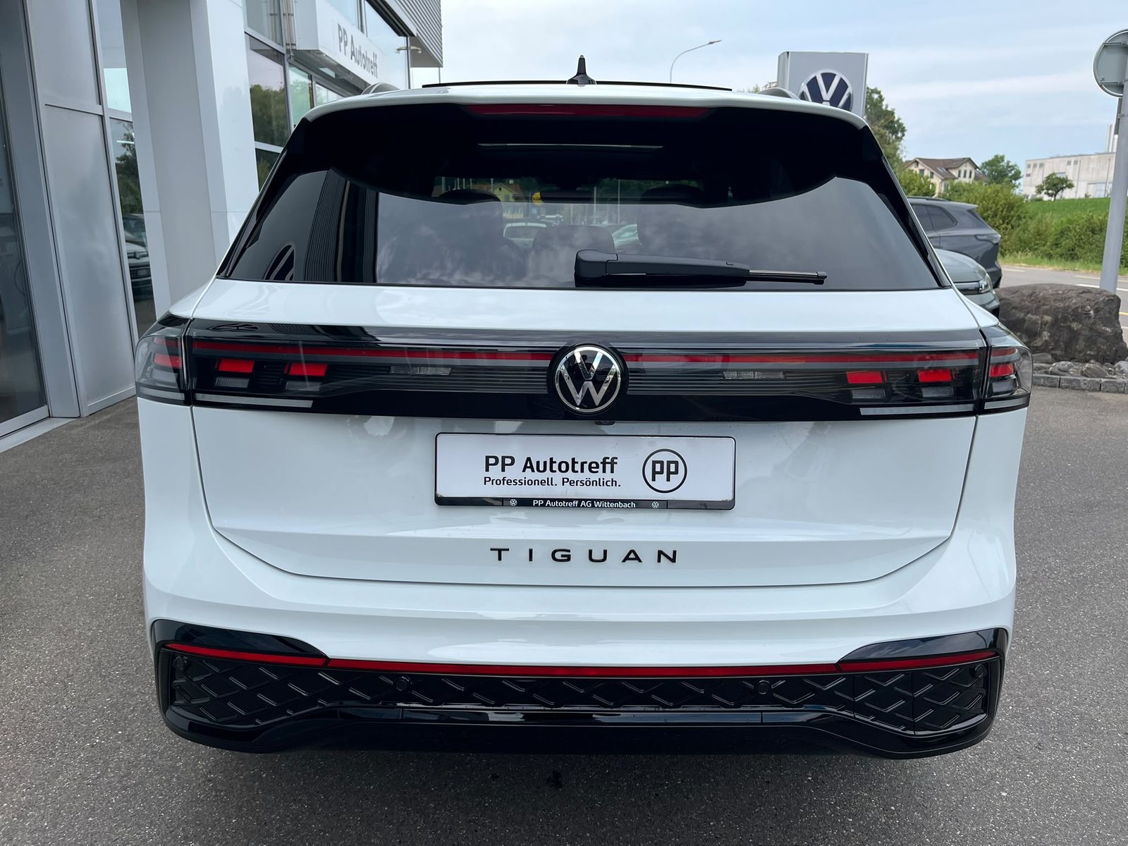 VW Tiguan R-Line Plus, Benzin, Neuwagen, Automatik - 6