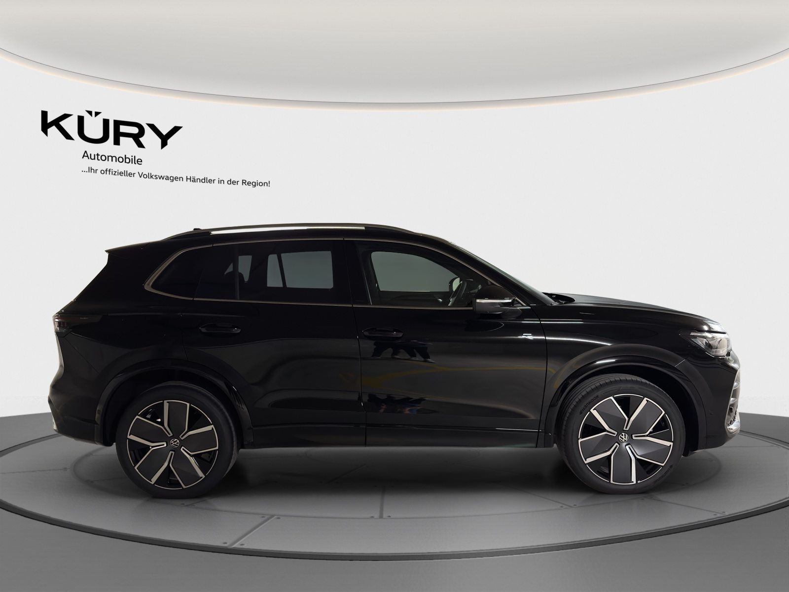 VW Tiguan R-Line, Full-Hybrid Petrol/Electric, New car, Automatic - 4