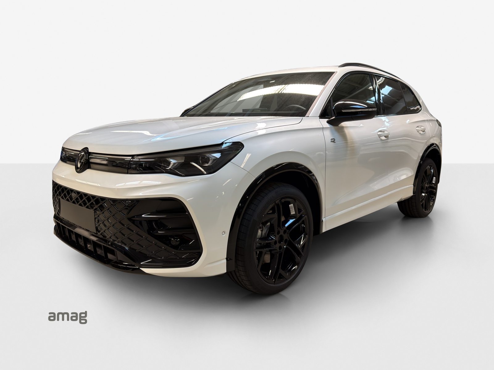 VW Tiguan R-Line Plus