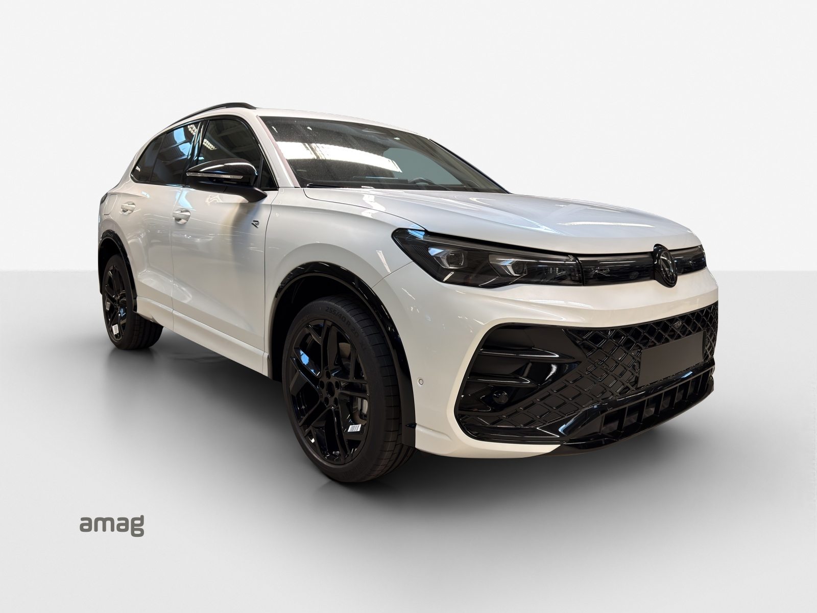 VW Tiguan R-Line Plus, Petrol, New car, Automatic - 6