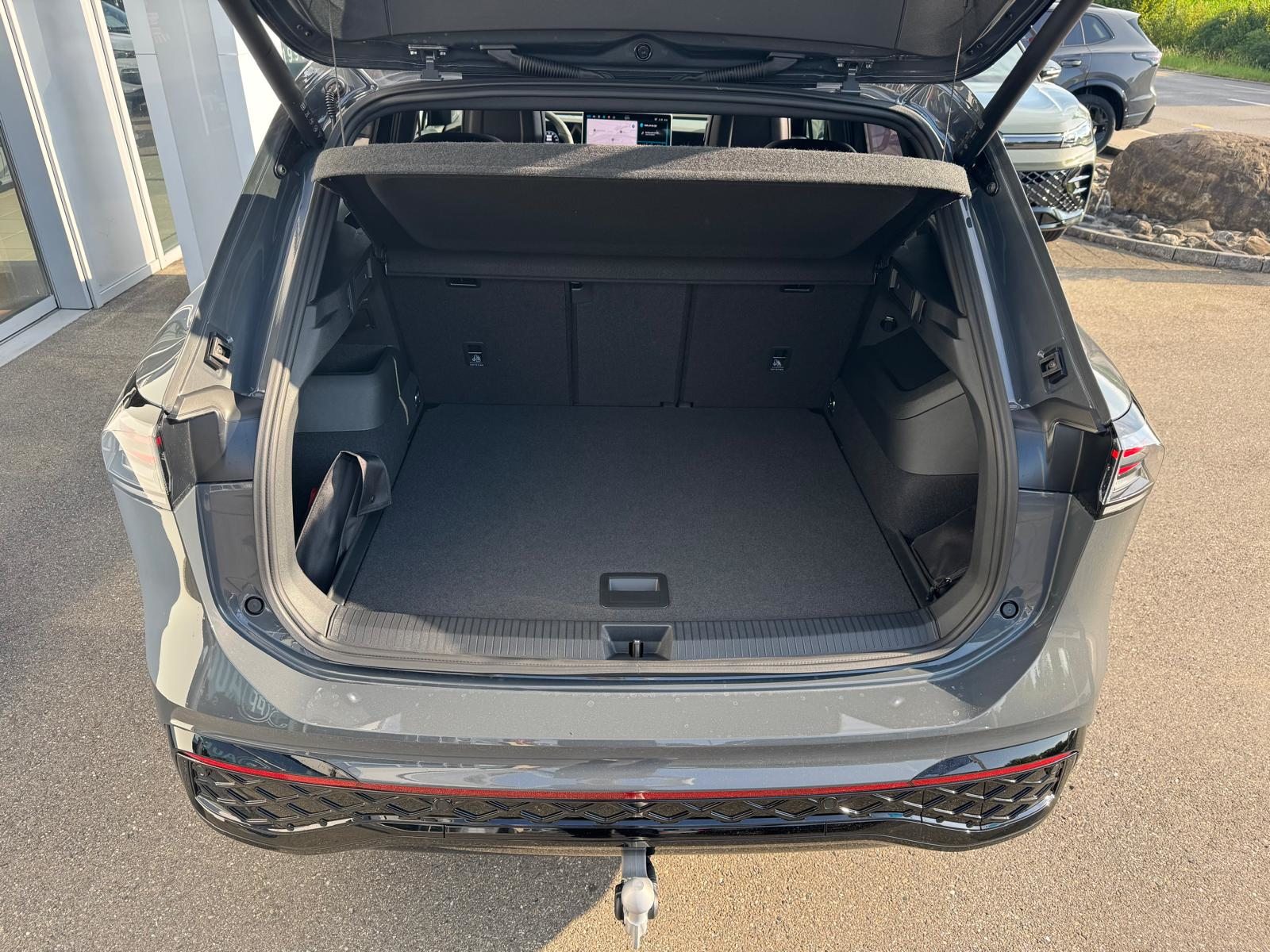 VW Tiguan R-Line UNITED, Benzina, Auto nuove, Automatico - 5