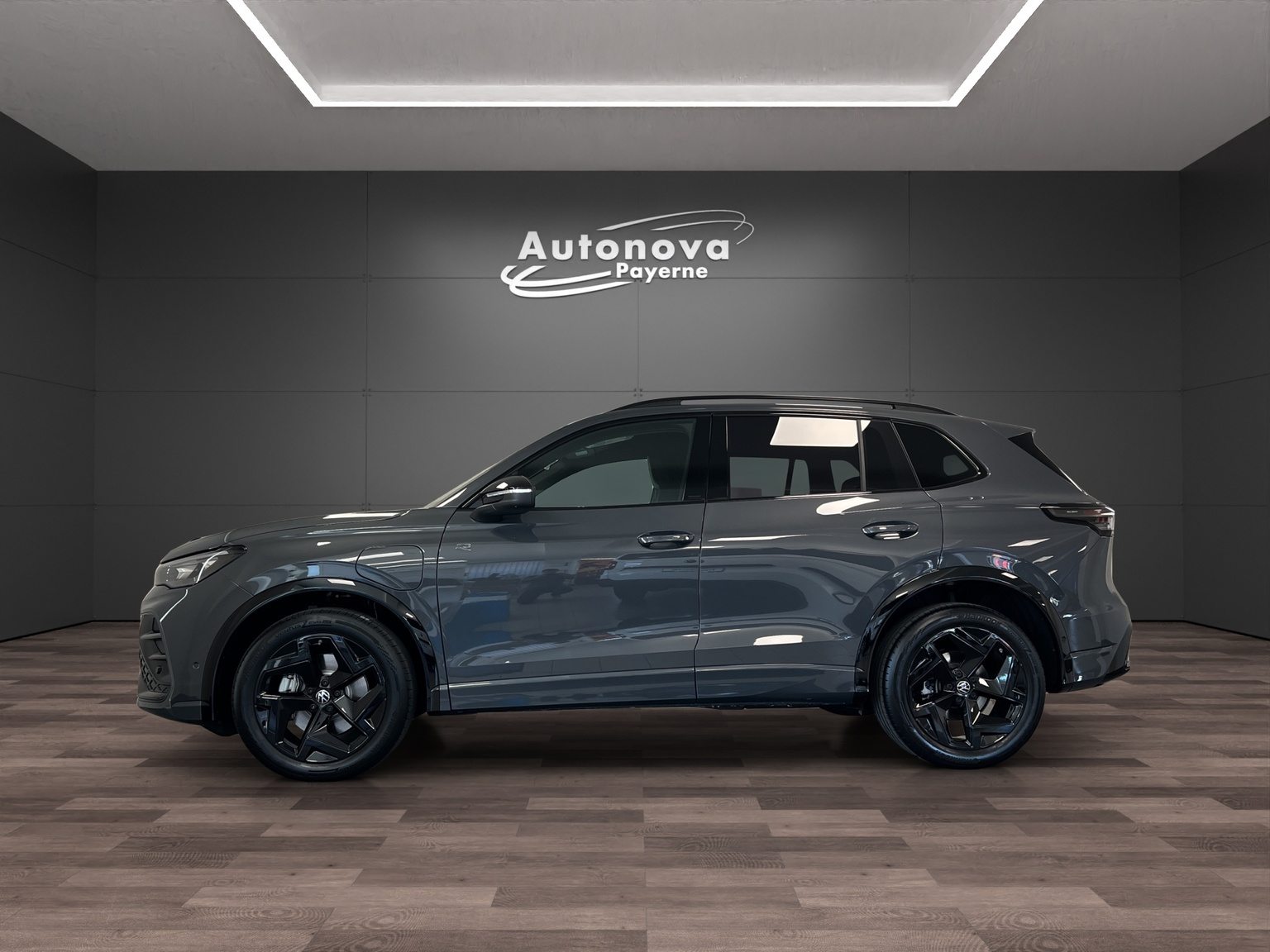 VW Tiguan R-Line, Hybride Integrale Benzina/Elettrica, Auto nuove, Automatico - 3