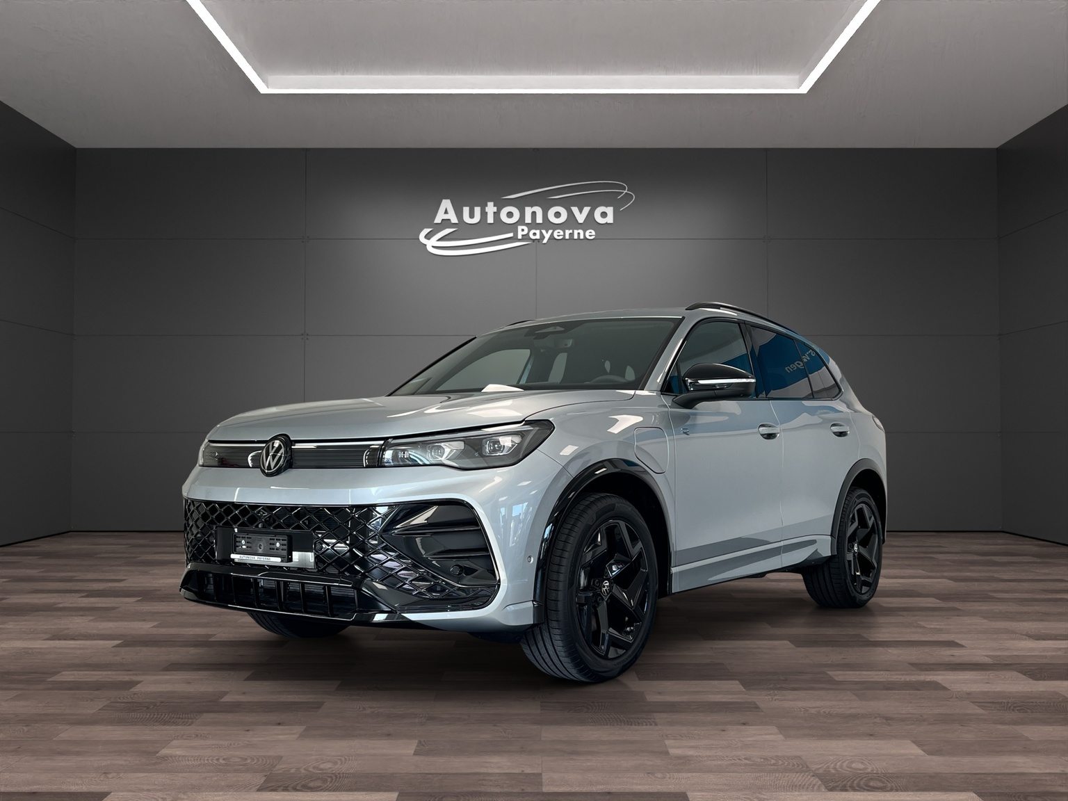VW Tiguan R-Line