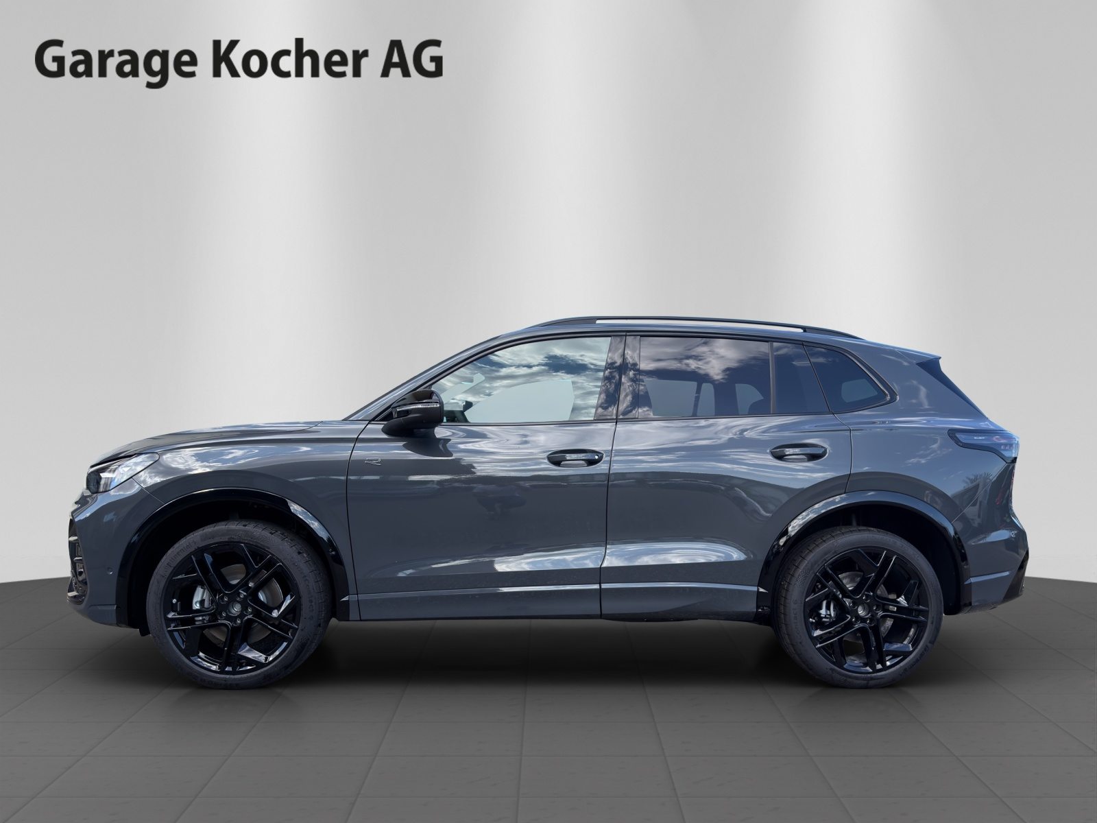 VW Tiguan R-Line Plus, Petrol, New car, Automatic - 3