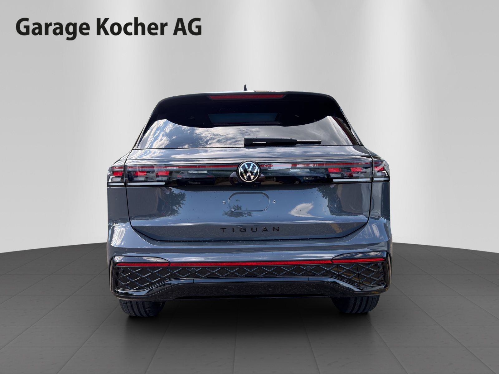VW Tiguan R-Line Plus, Petrol, New car, Automatic - 4