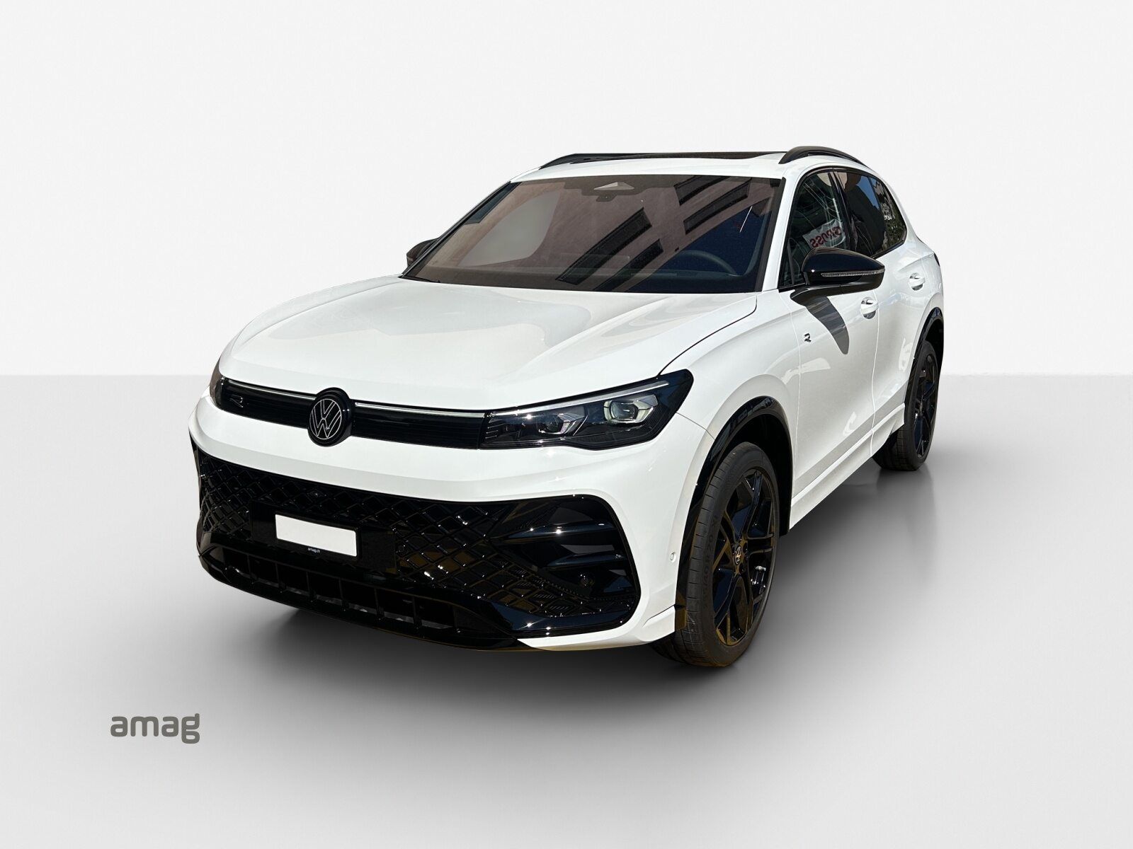 VW Tiguan R-Line Plus