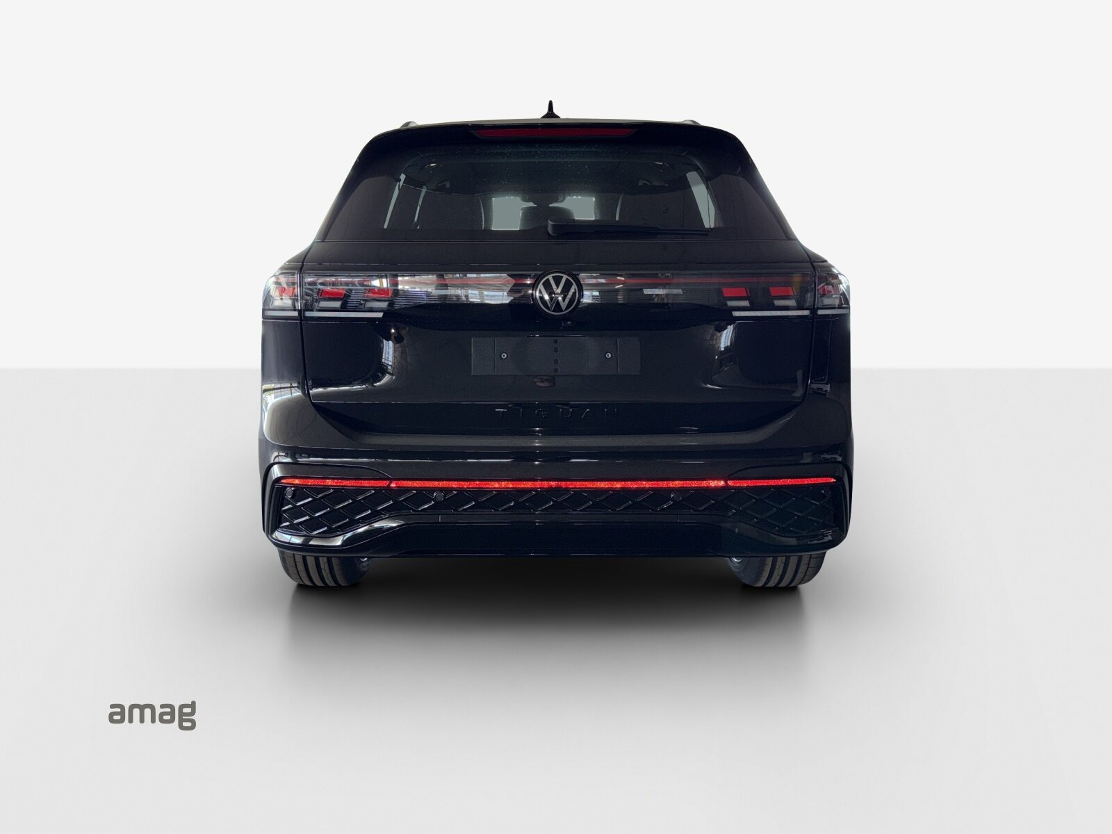 VW Tiguan R-Line Plus, Petrol, New car, Automatic - 4